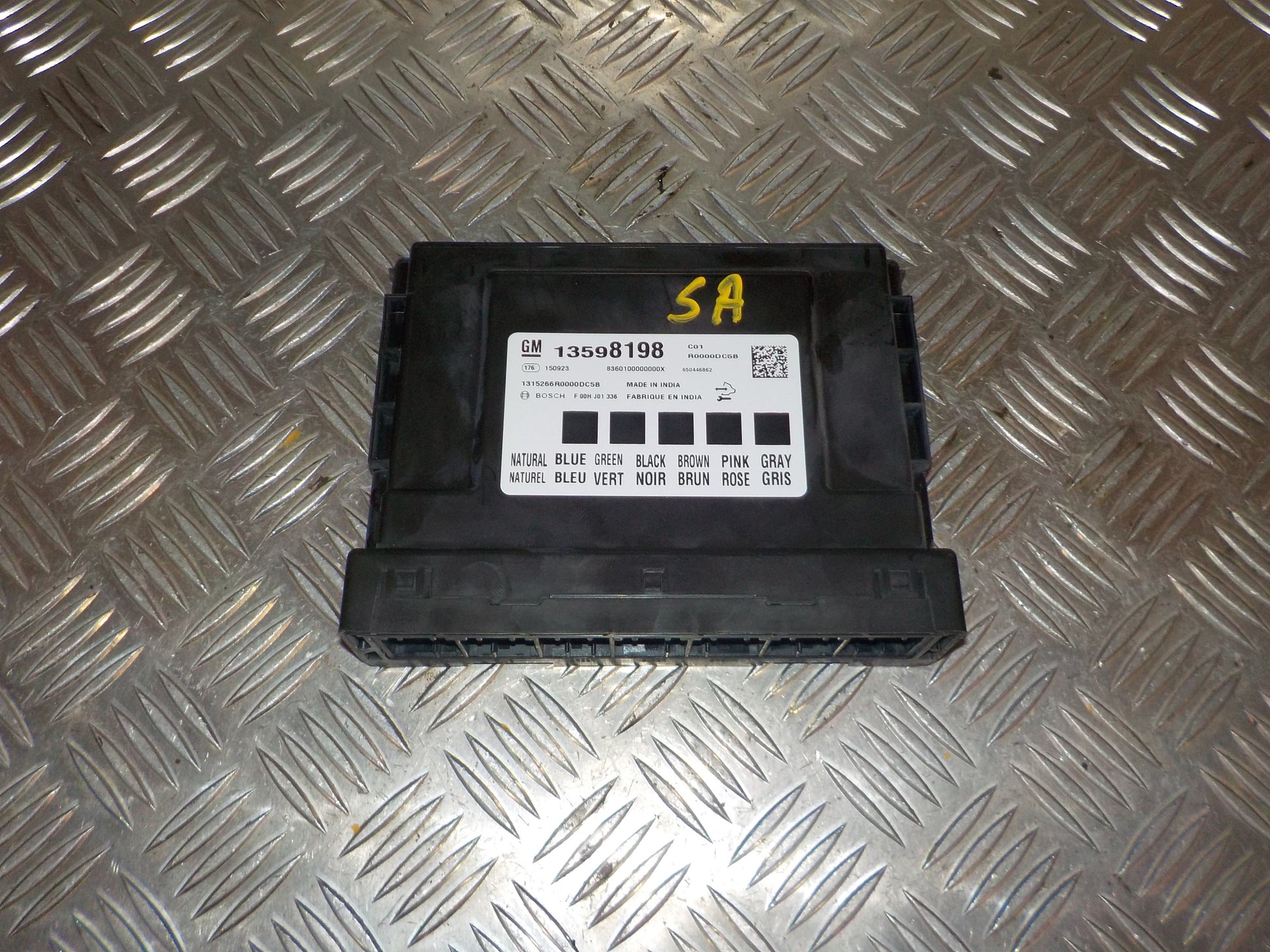 Opel Karl Bcm / Komfortkomputer Med OEM Nr. 13598198 Fra Opel Ophugger