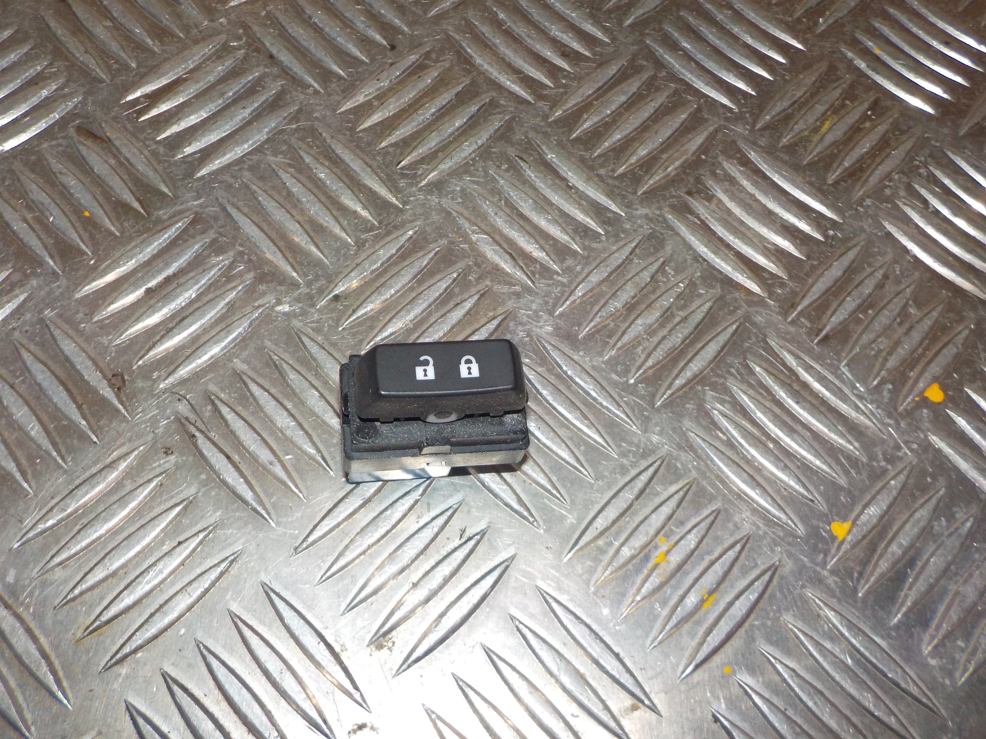 Opel Karl Kontakt Diverse Med OEM Nr. 95299159 Fra Opel Ophugger