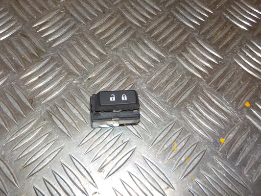 Opel Karl Kontakt Diverse Med OEM Nr. 95299159 Fra Opel Ophugger