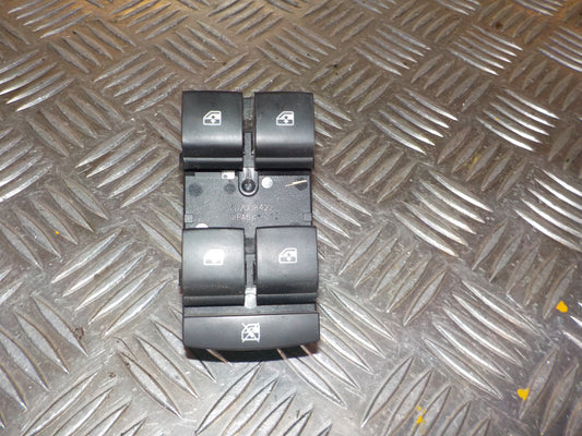 Opel Karl Kontakt Rudehejs Med OEM Nr. 95407142 Fra Opel Ophugger