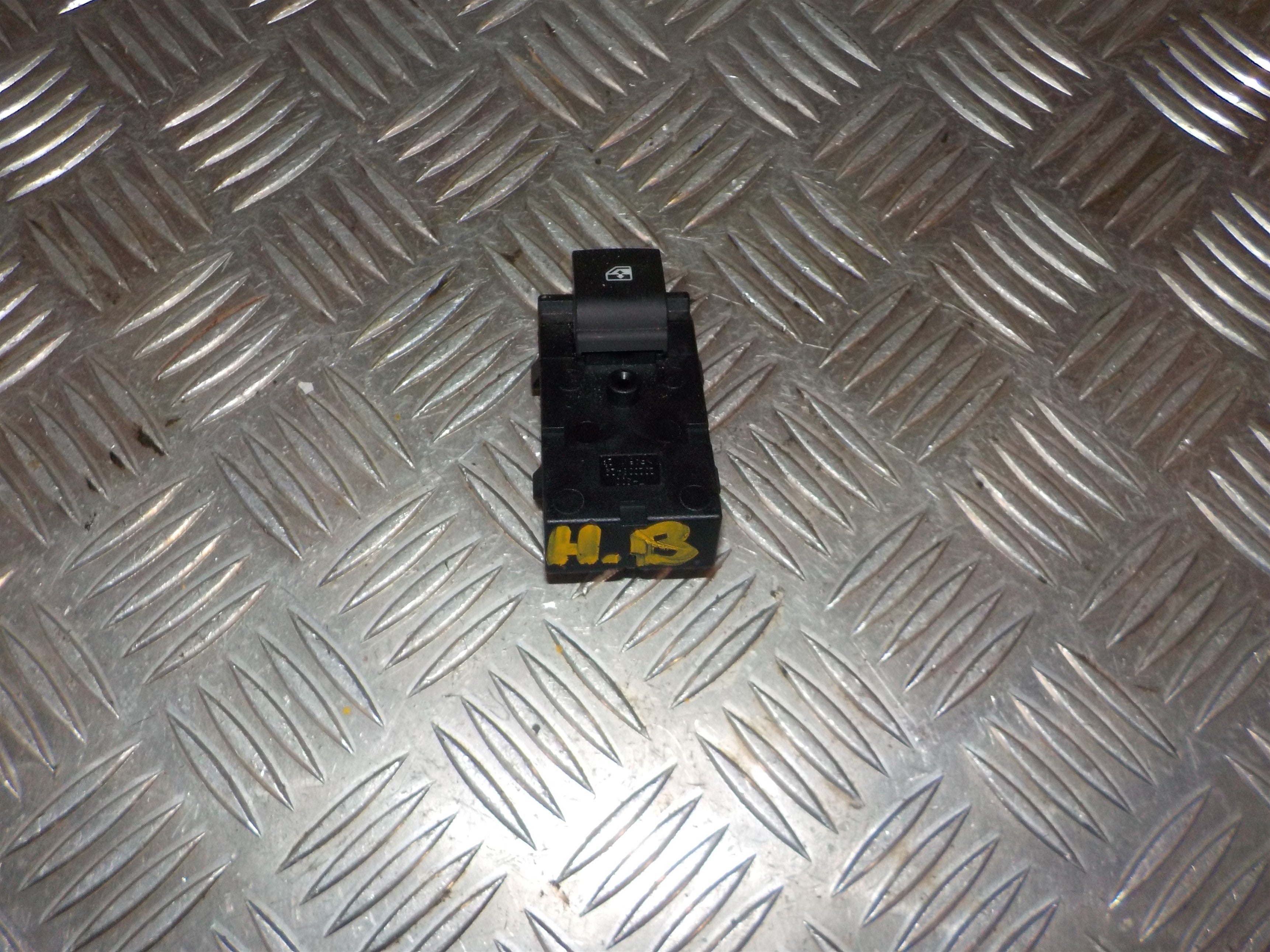 Opel Karl Kontakt Rudehejs Med OEM Nr. 95407143 Fra Opel Ophugger