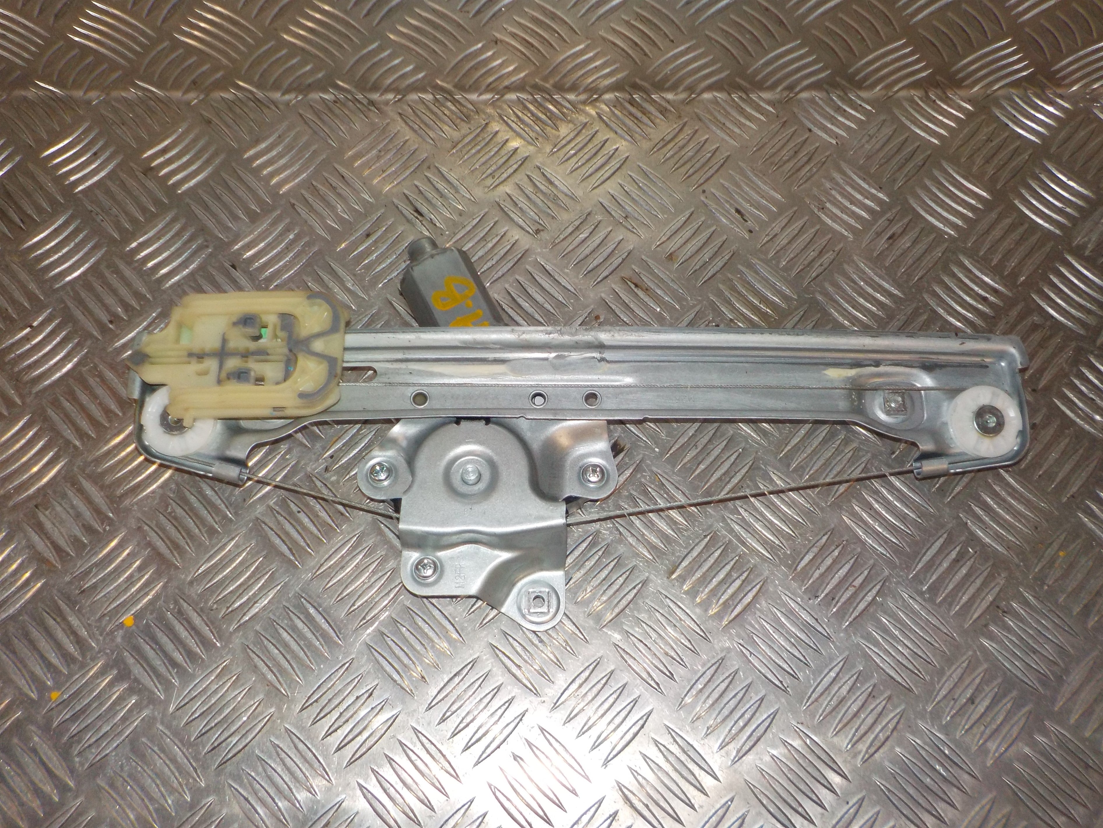 Opel Karl Rudemotor - Rudehejs Med OEM Nr. 98810M2X10 Fra Opel Ophugger