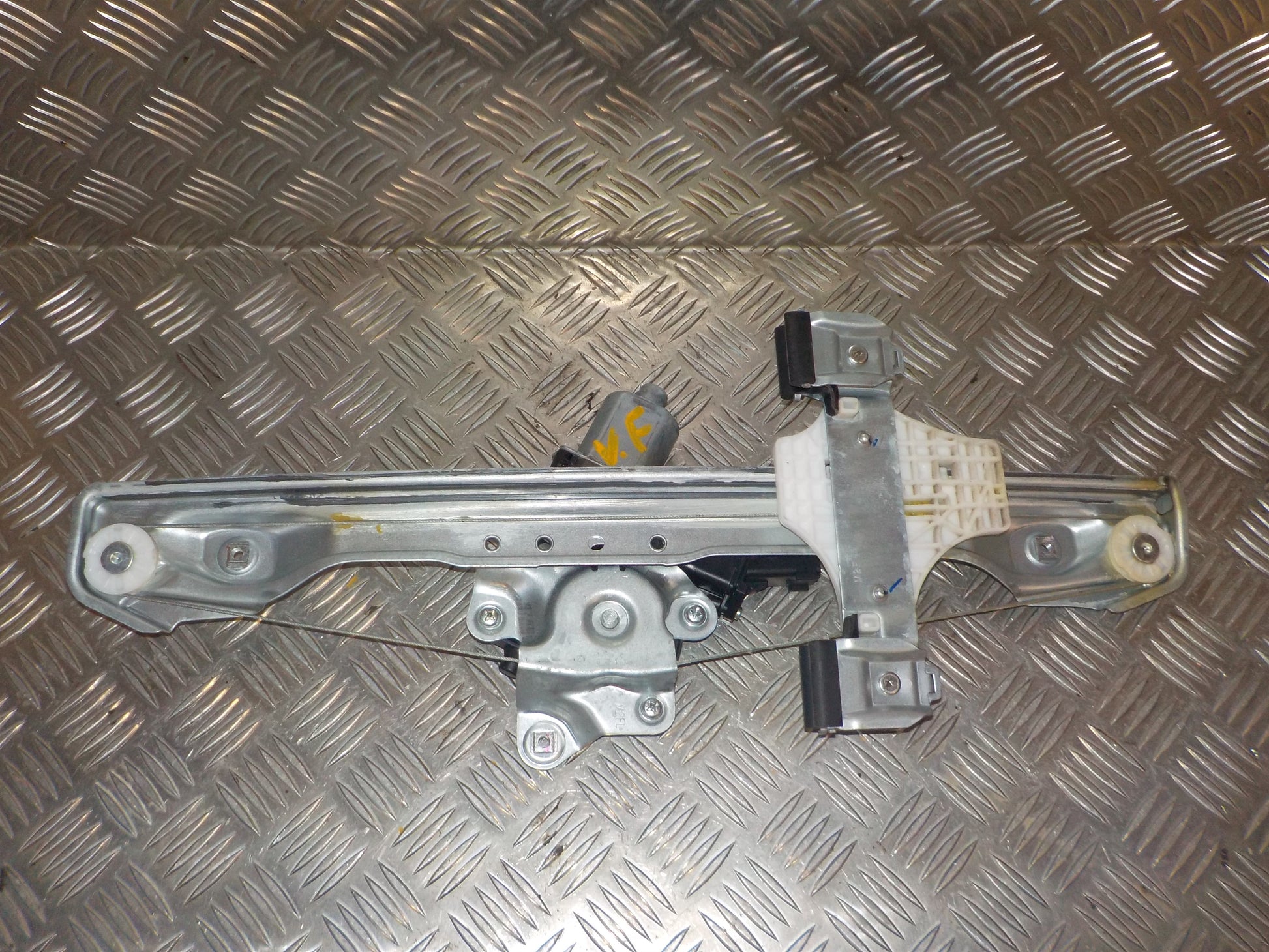 Opel Karl Rudemotor - Rudehejs Med OEM Nr. 98820M2X20 Fra Opel Ophugger