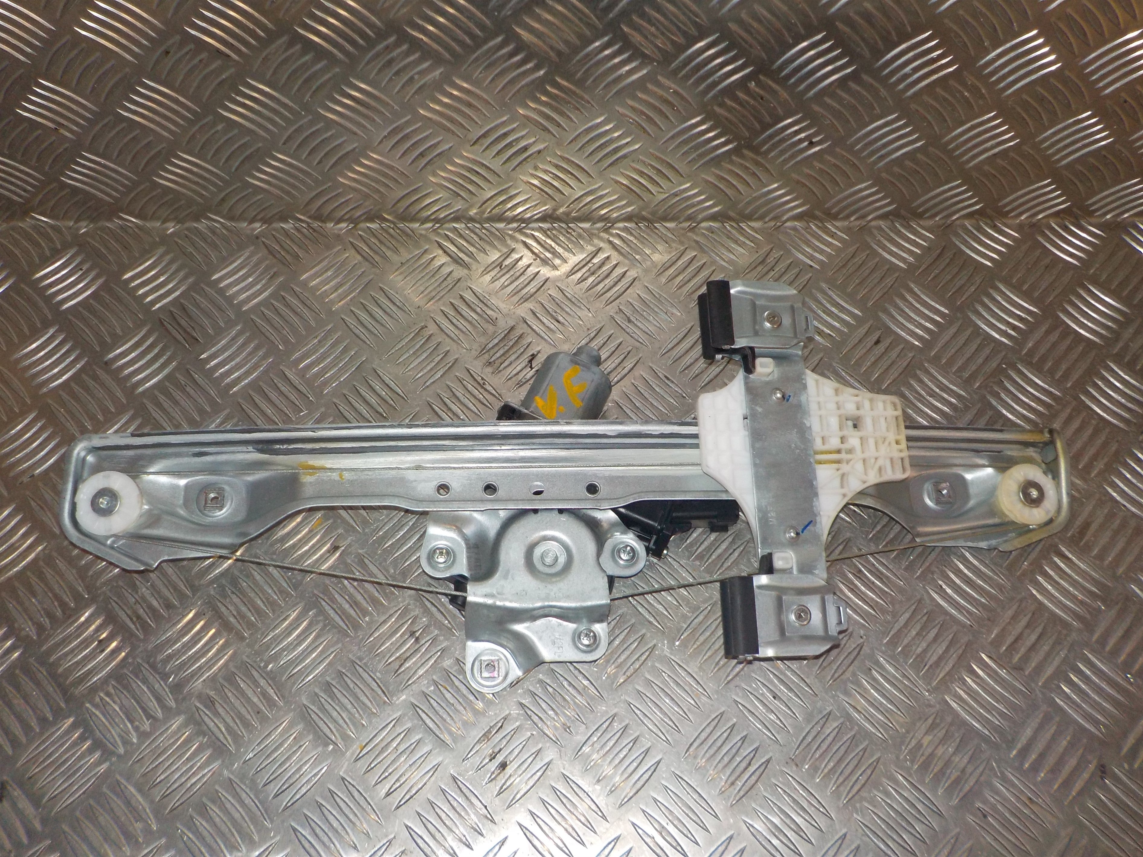 Opel Karl Rudemotor - Rudehejs Med OEM Nr. 98820M2X20 Fra Opel Ophugger