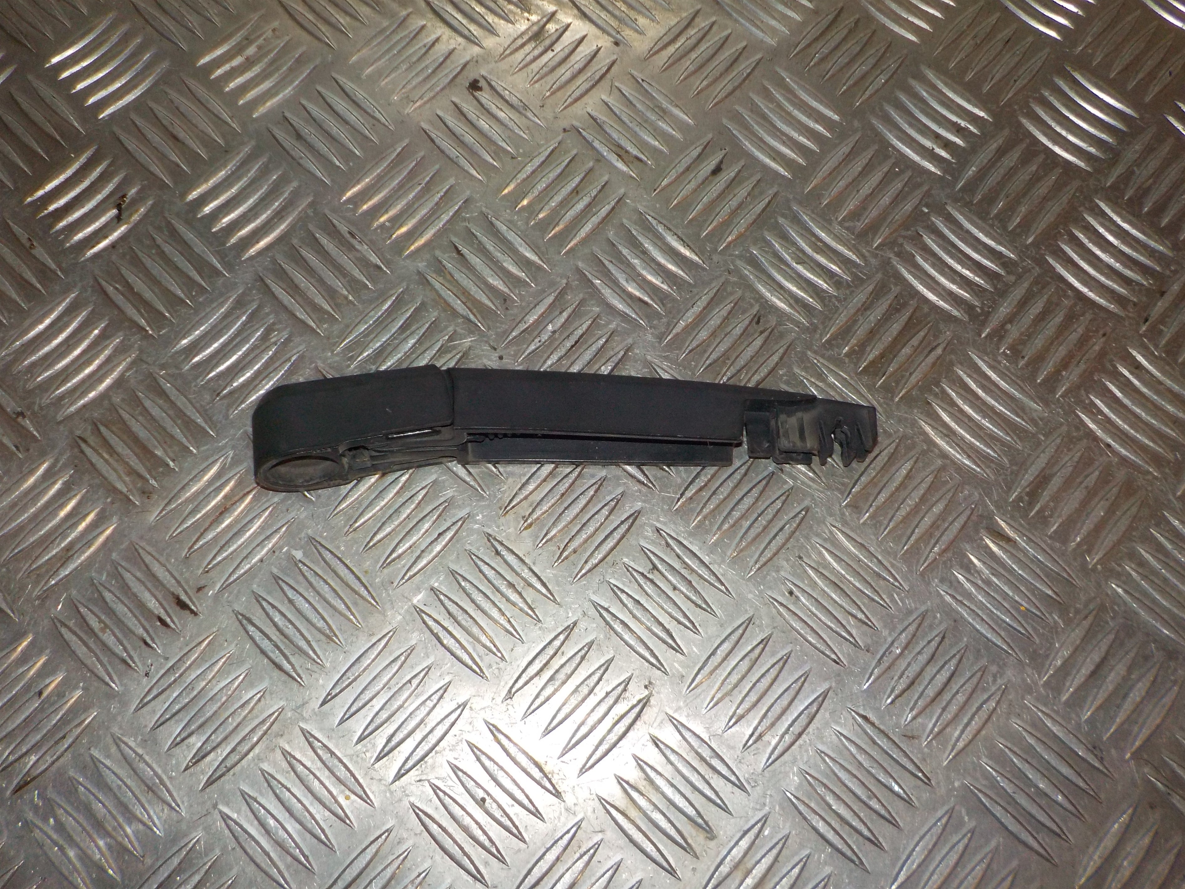 Opel Karl Viskerarm Med OEM Nr. 95391372 Fra Opel Ophugger
