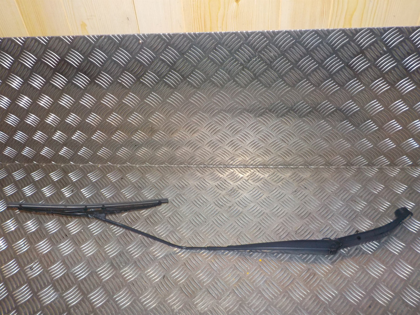 Opel Karl Viskerarm Med OEM Nr. 95391366 Fra Opel Ophugger