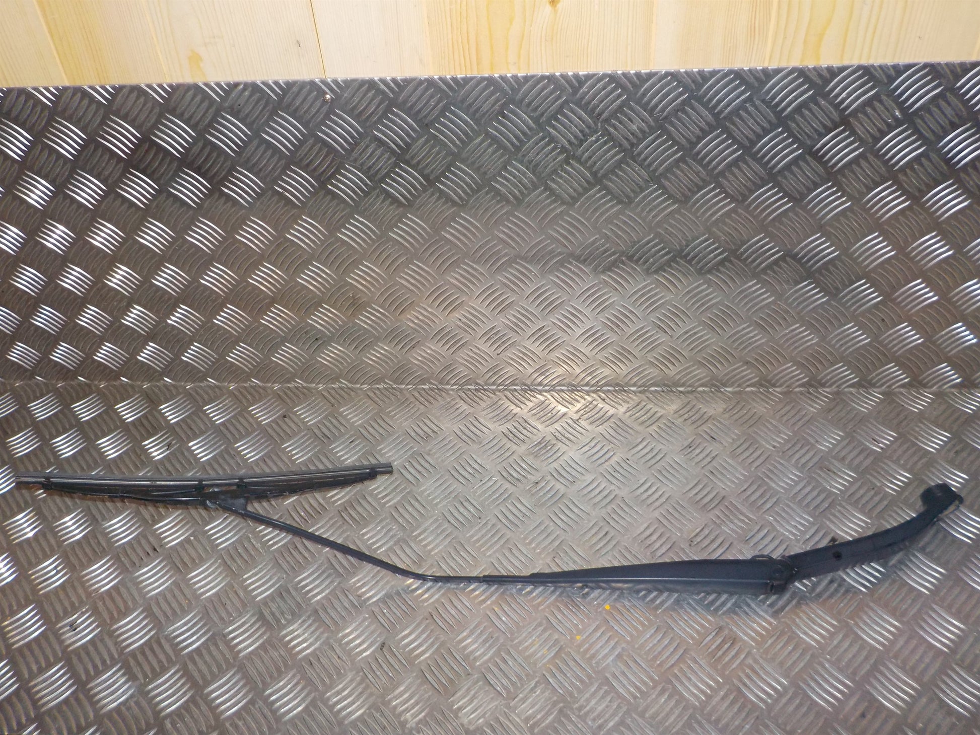 Opel Karl Viskerarm Med OEM Nr. 95391366 Fra Opel Ophugger