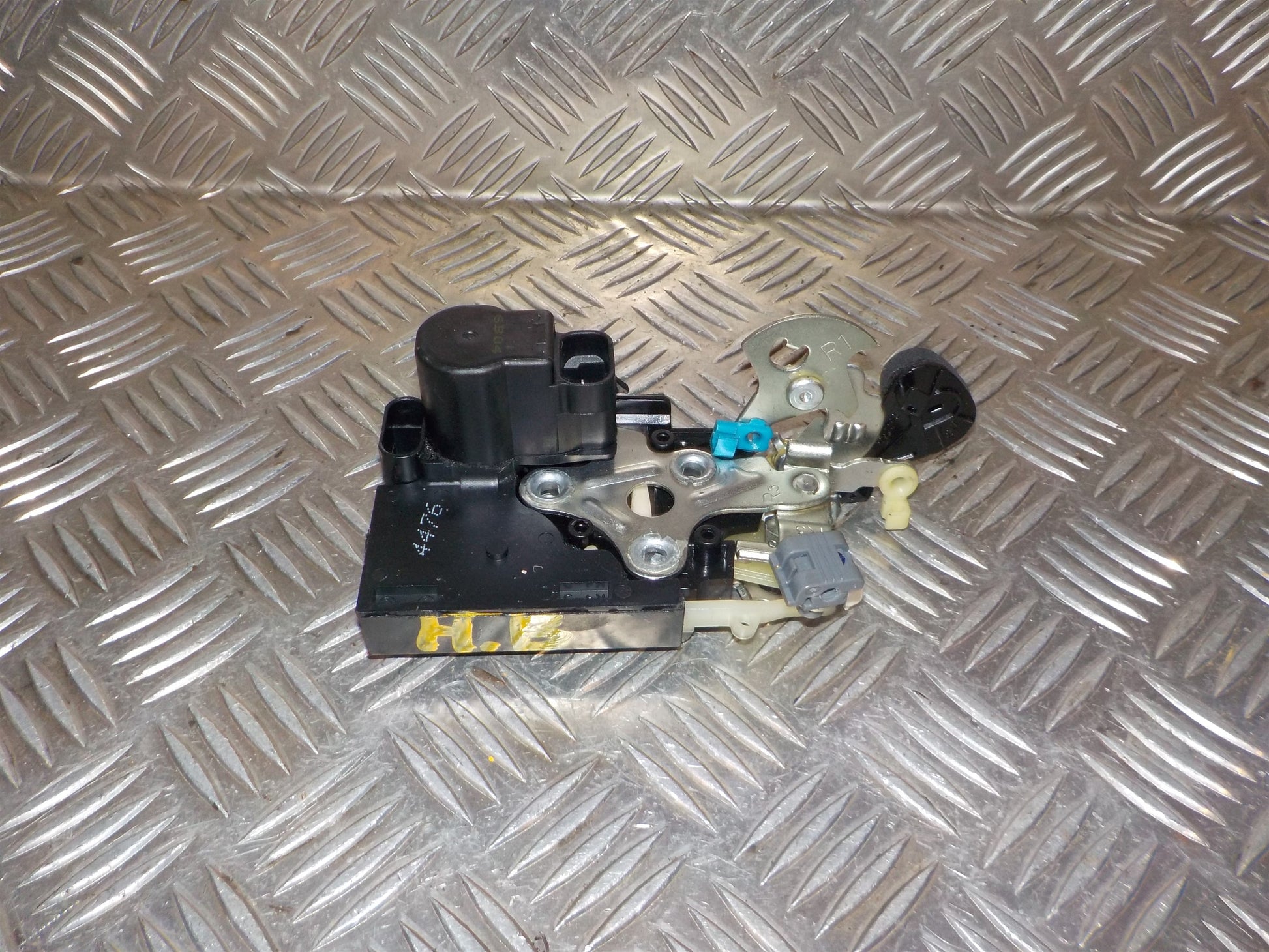 Opel Karl Dørlås Med OEM Nr. 95380554 Fra Opel Ophugger