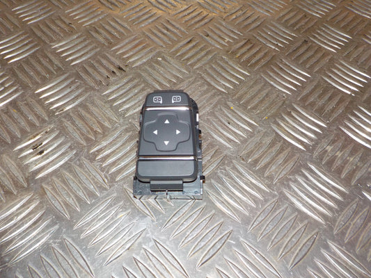 Renault Clio 4 Kontakt Sidespejl Med OEM Nr. 255700068RB Fra Renault Ophugger