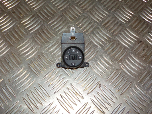 Kia Rio UB Kontakt Sidespejl Med OEM Nr. 935301W000 Fra Kia Ophugger