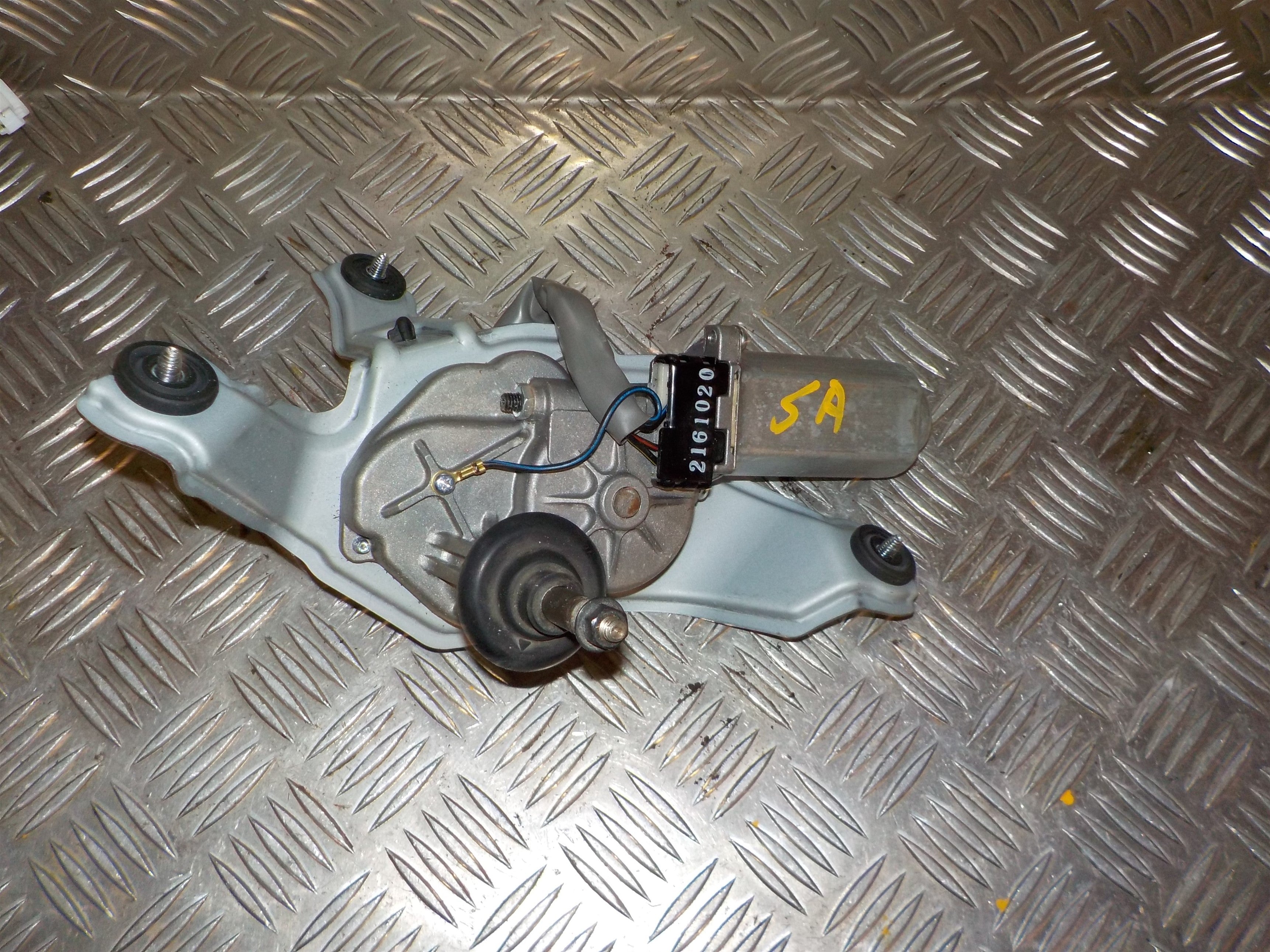 Kia Rio Ub Bagrudevisker Motor Med OEM Nr. 987001W000 Fra Kia Ophugger