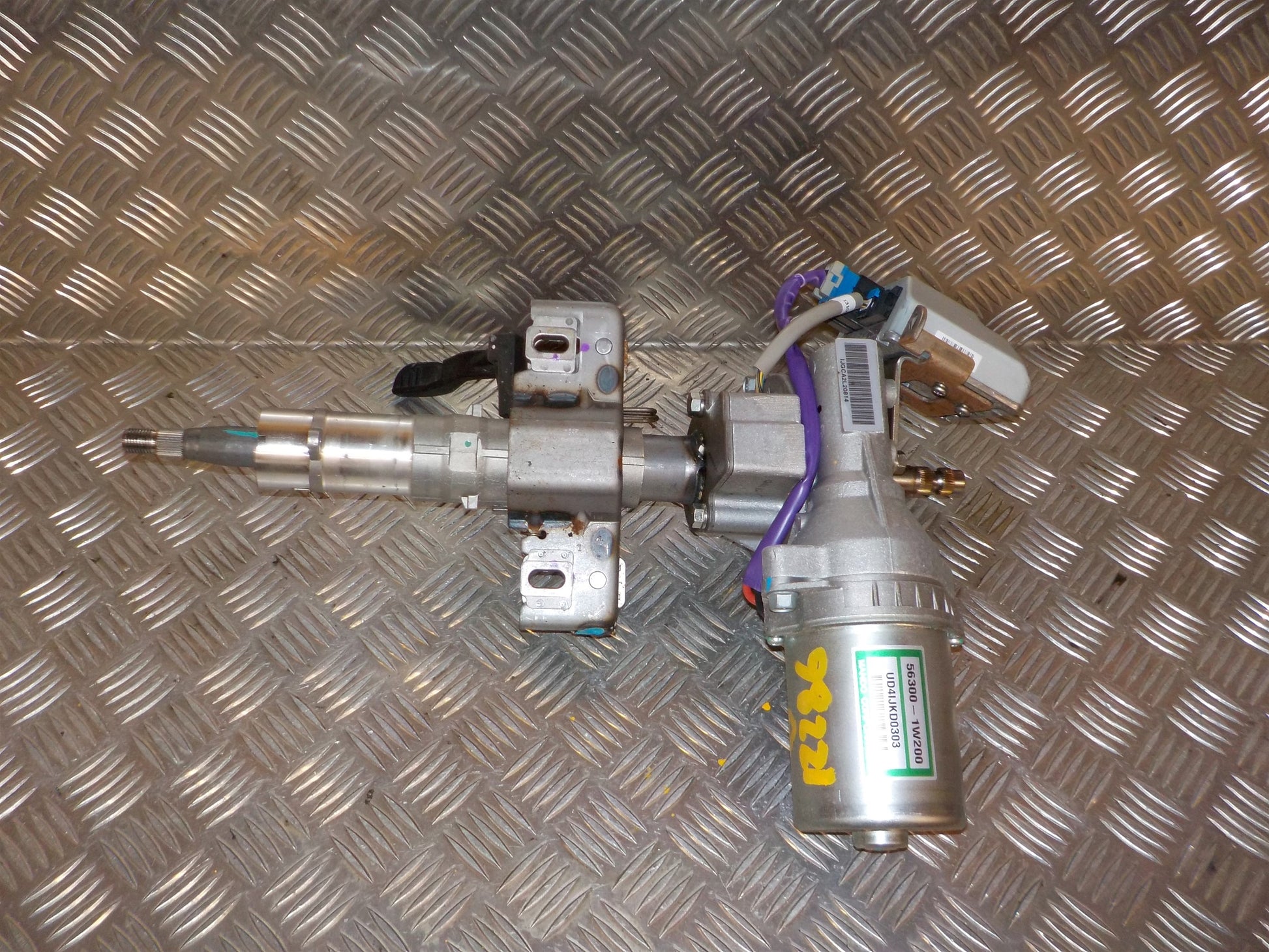 Kia Rio UB Ratstamme M/El-Servo Med OEM Nr. 563001W200 Fra Kia Ophugger