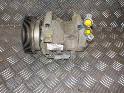Renault Twingo 2 Aircondition Pumpe Med OEM Nr. 2367406245 Fra Renault Ophugger