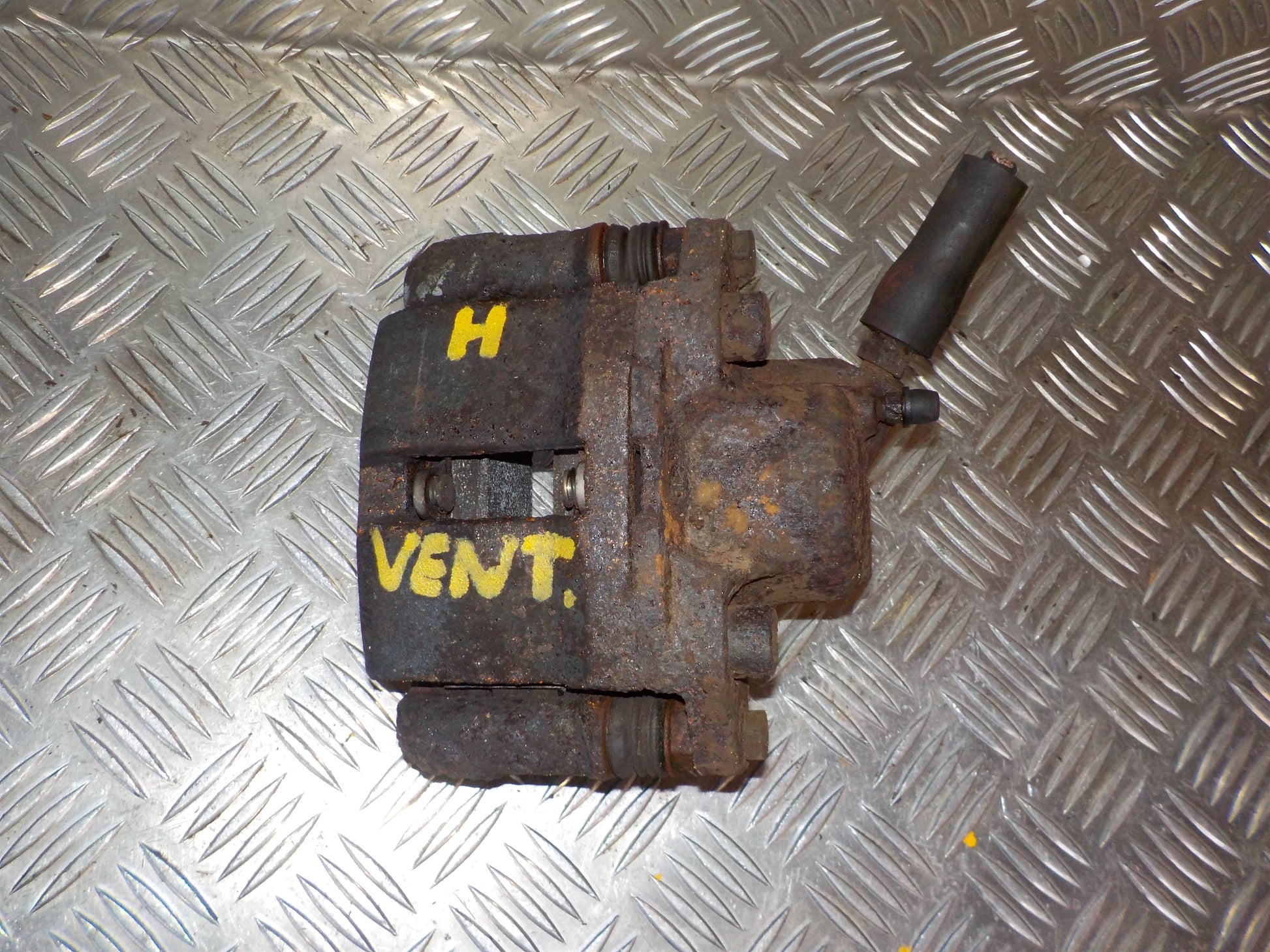 Renault Twingo 2 Bremsekaliber HF Med OEM Nr. Ophugger Fra Renault Ophugger