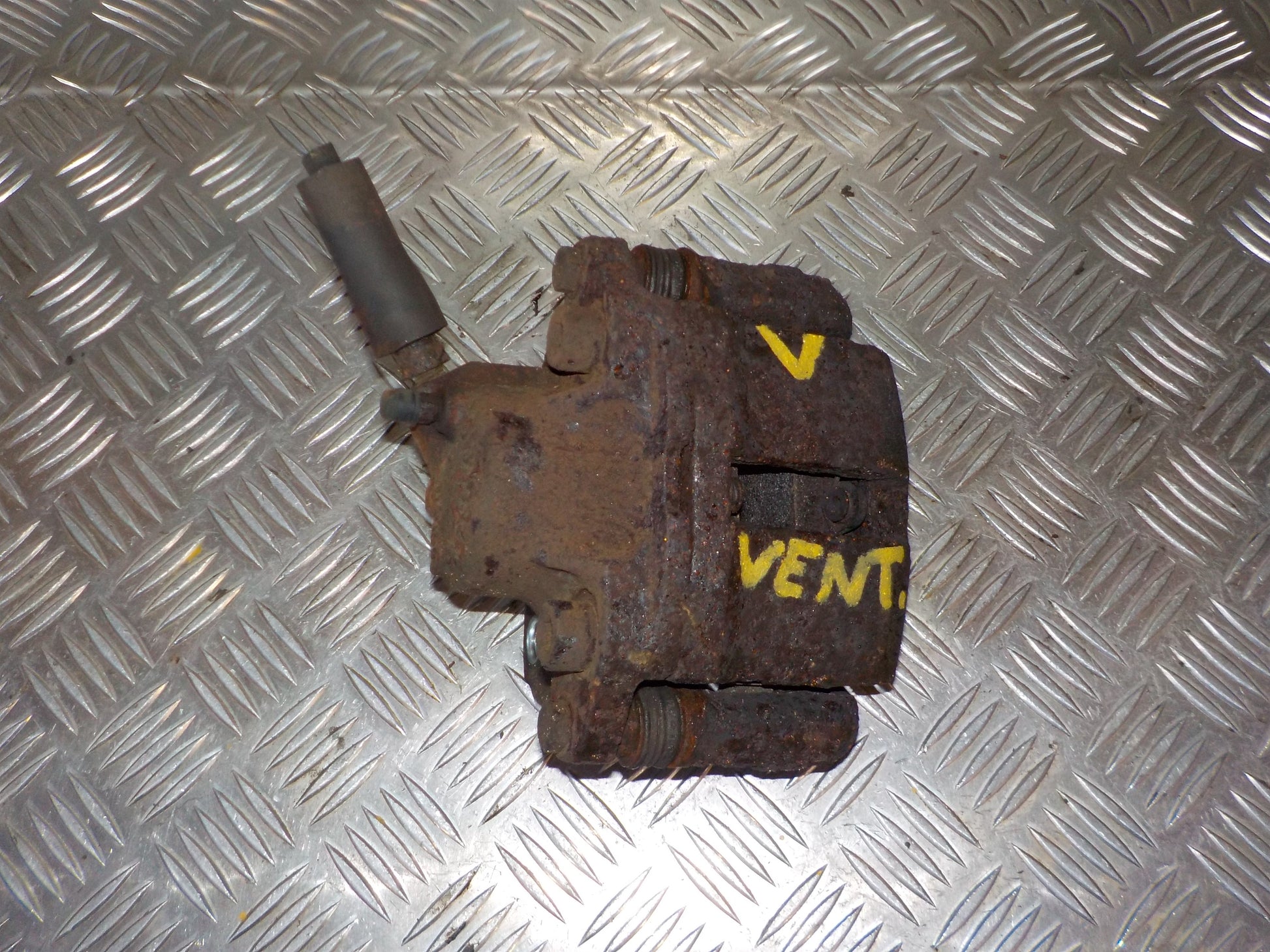 Renault Twingo 2 Bremsekaliber VF Med OEM Nr. Ophugger Fra Renault Ophugger
