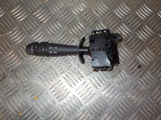 Renault Twingo 2 Kontakt Blink Med OEM Nr. 8201193536 Fra Renault Ophugger