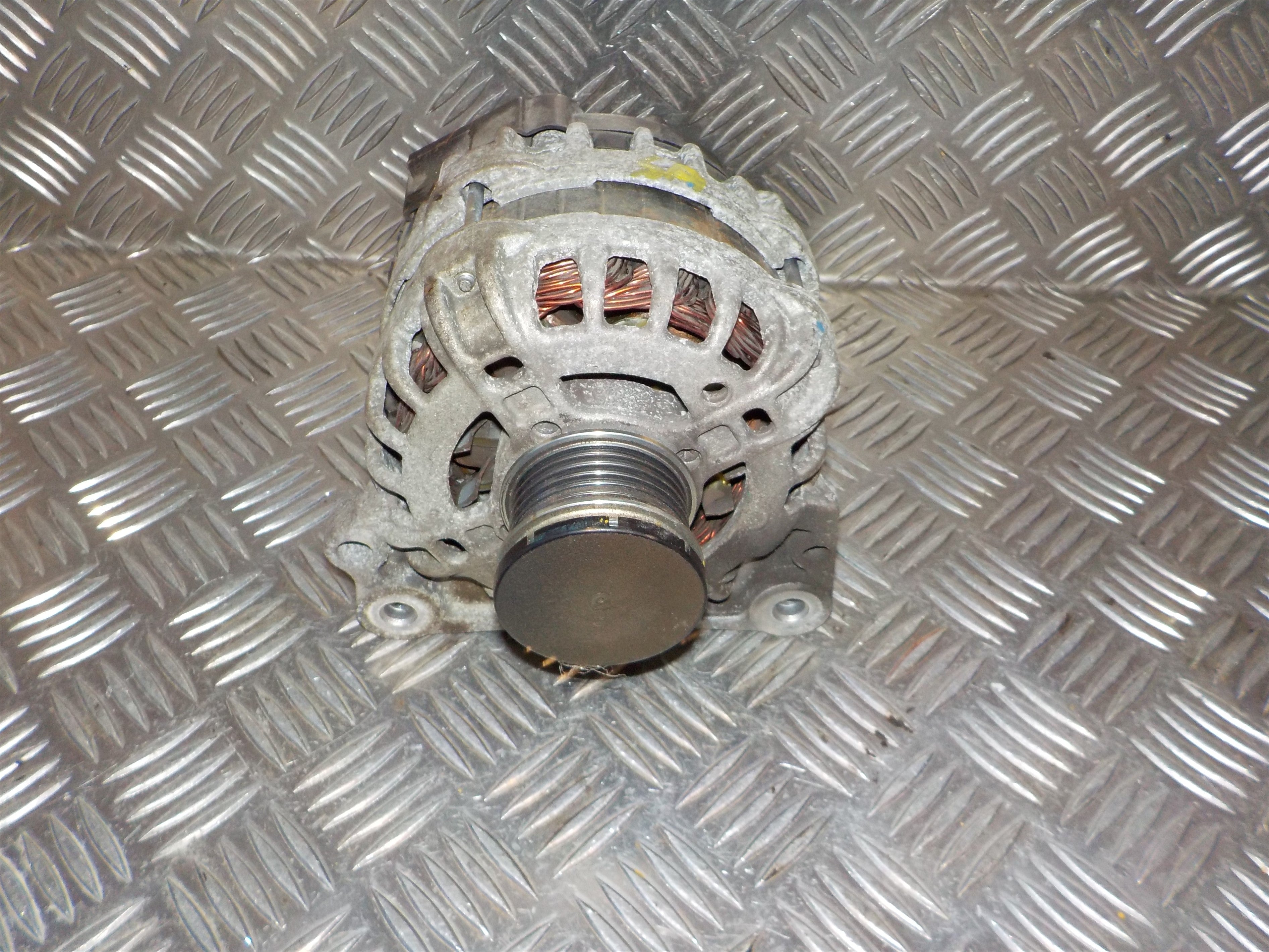 Seat Mii Generator Med OEM Nr. 04C903023D Fra Seat Ophugger