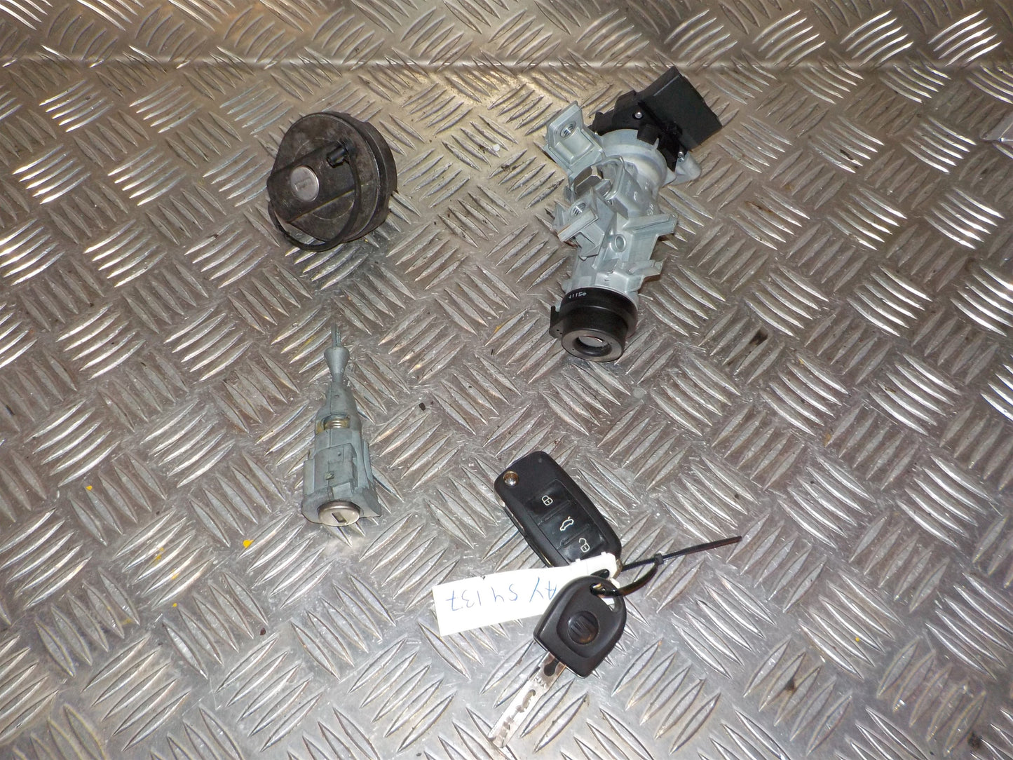 Seat Mii Låsesæt  Med OEM Nr. 1K0905651 Fra Seat Ophugger