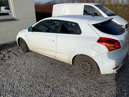 Kia Ceed Pluk-Selv-Bil Med OEM Nr. Ophugger Fra Kia Ophugger