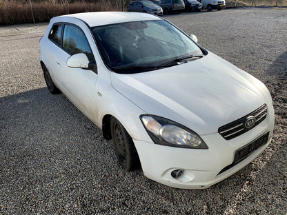 Kia Ceed Pluk-Selv-Bil Med OEM Nr. Ophugger Fra Kia Ophugger