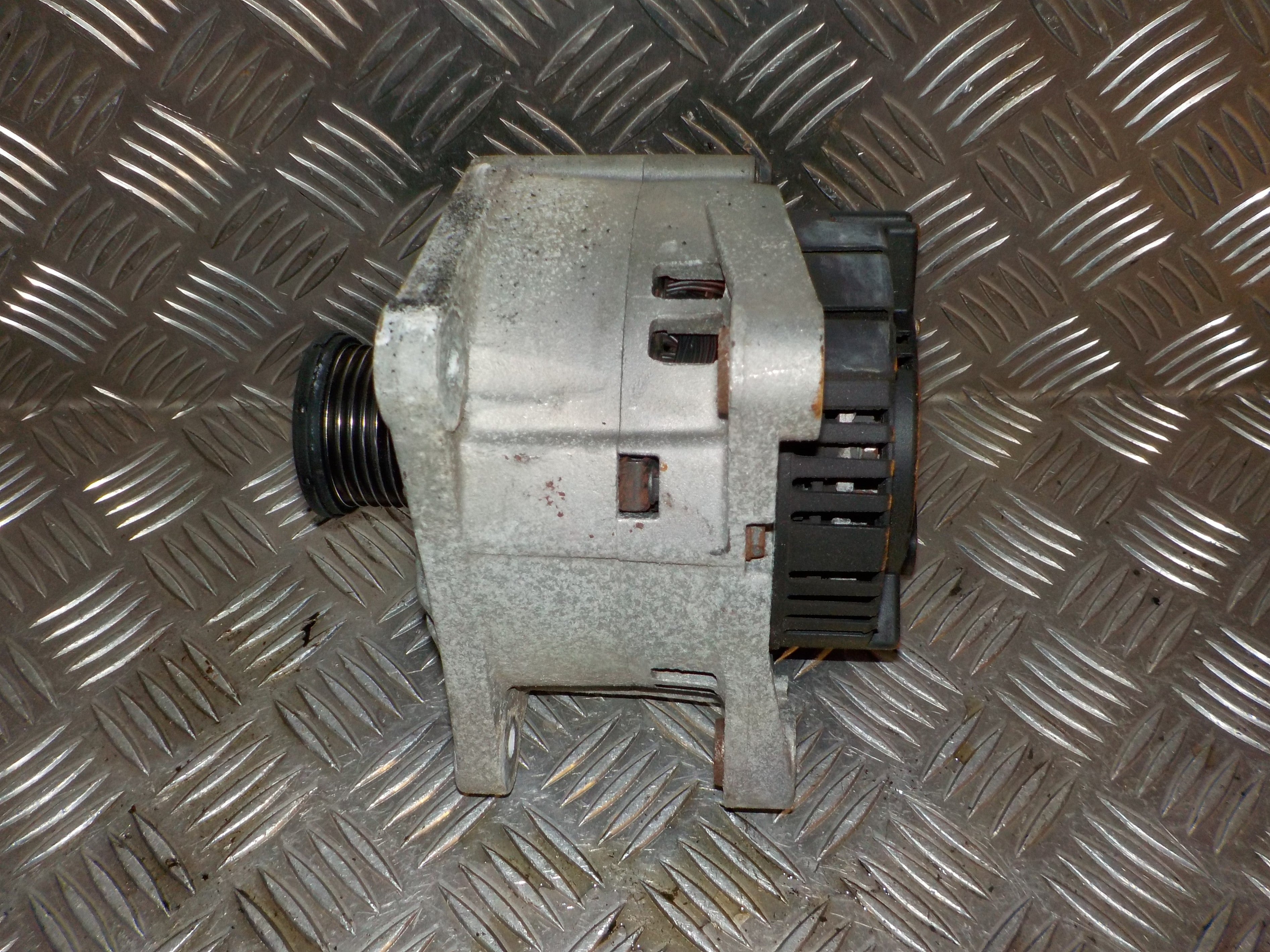 Renault Master Generator Med OEM Nr. 7700426849 Fra Renault Ophugger