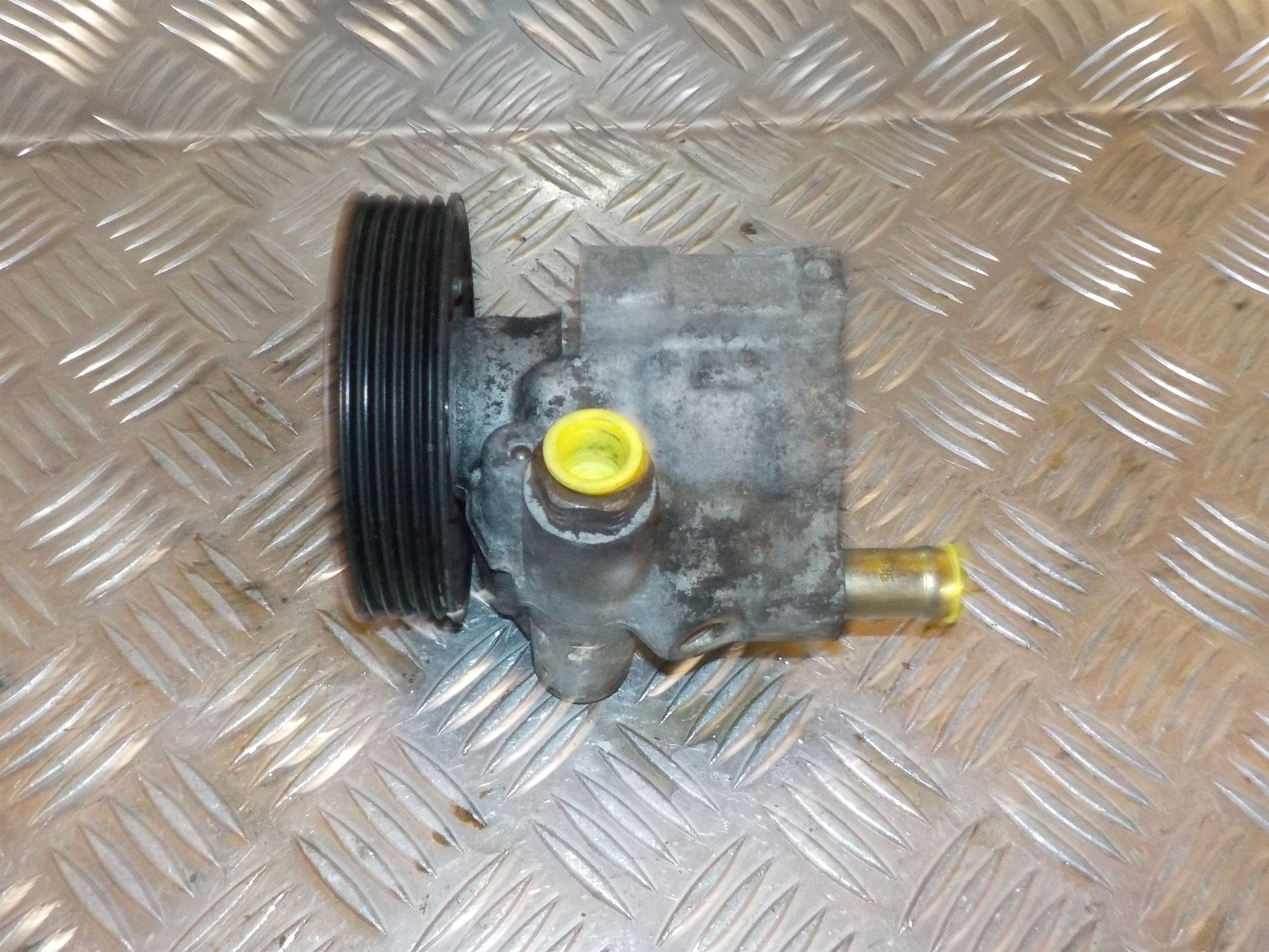 Renault Master Servopumpe Med OEM Nr. Ophugger Fra Renault Ophugger
