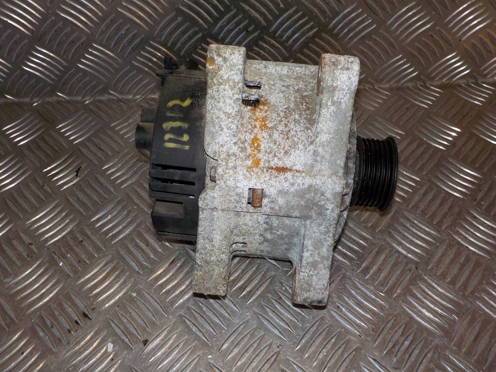 Peugeot 307 Generator Med OEM Nr. 9654343080 Fra Peugeot Ophugger