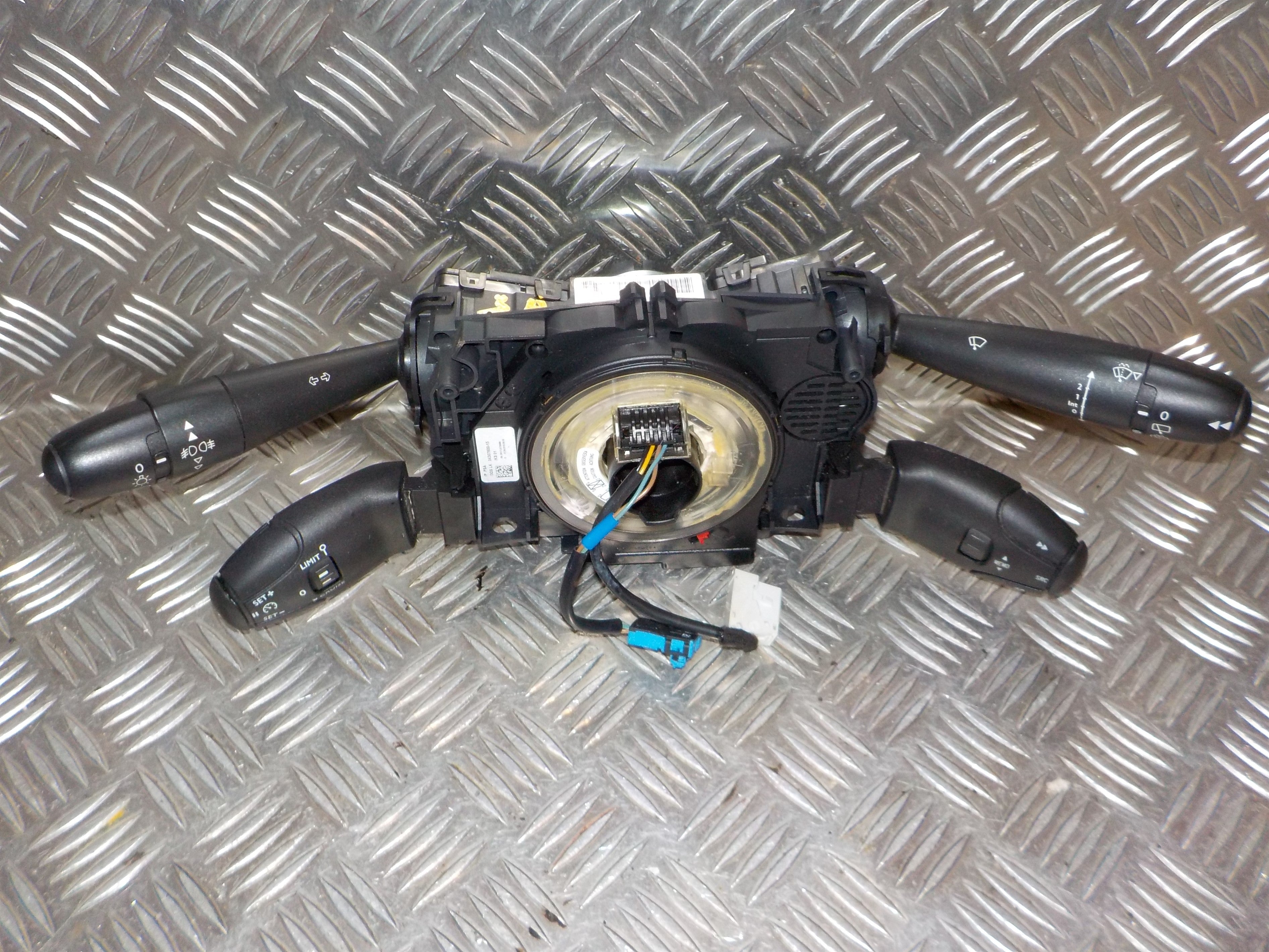 Citroen C3 II Kontakt Combi Med OEM Nr. 96773879ZD Fra Citroen Ophugger