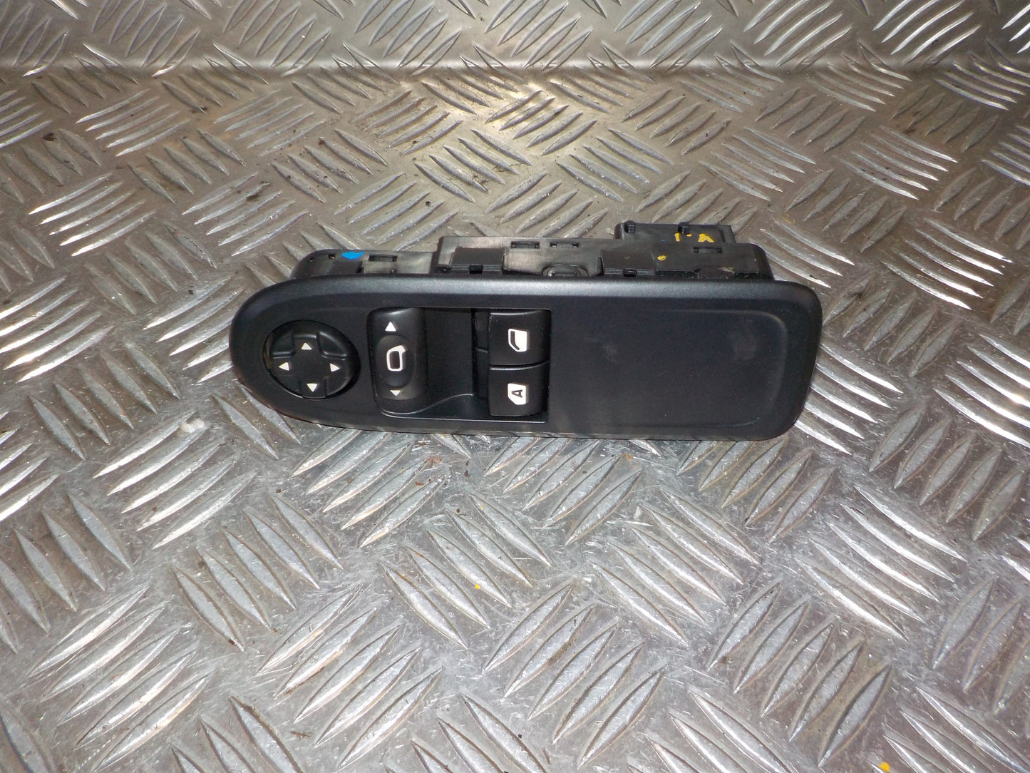 Citroen C3 II Kontakt Rudehejs Med OEM Nr. 98012283XT		 Fra Citroen Ophugger