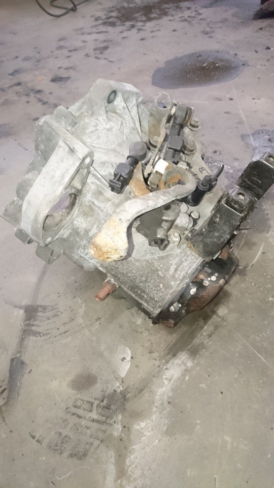 VW Fox 5Z Gearkasse 5 Trin Med OEM Nr. 02T300043P Fra VW Ophugger