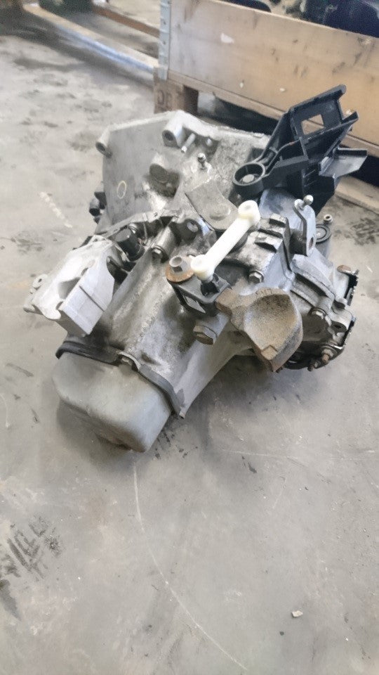 Citroen C3 II Gearkasse 5 Trin Med OEM Nr. 20CQ95 Fra Citroen Ophugger
