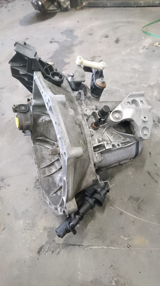 Citroen C3 II Gearkasse 5 Trin Med OEM Nr. 2231H1 Fra Citroen Ophugger