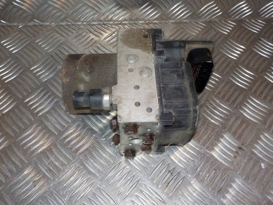 Mercedes VITO W639 Abs Pumpe Med OEM Nr. A0014461089 Fra Mercedes Ophugger