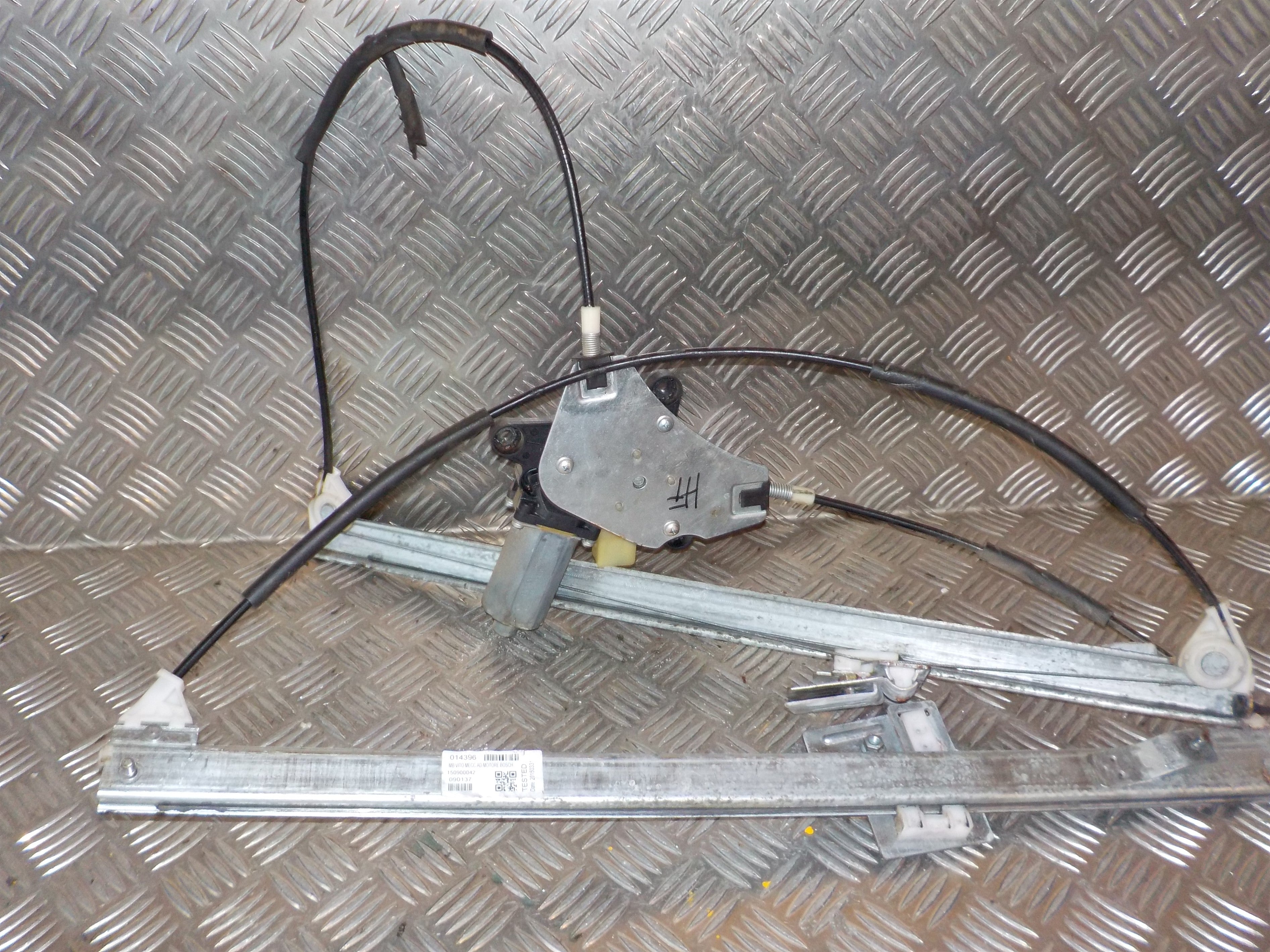 Mercedes Vito W639 Rudemotor - Rudehejs Med OEM Nr. A0068204742 Fra Mercedes Ophugger