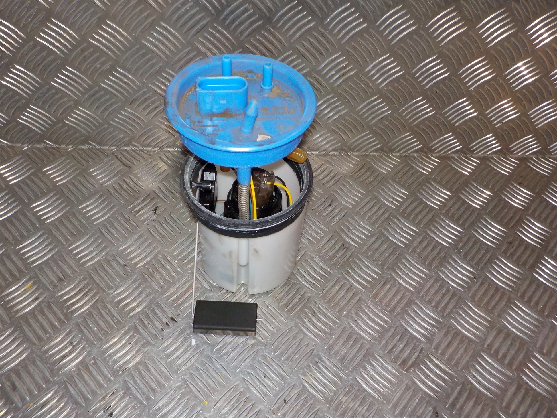 VW Polo 6R Benz/Brændstofpumpe El Med OEM Nr. 6R0919051G Fra VW Ophugger