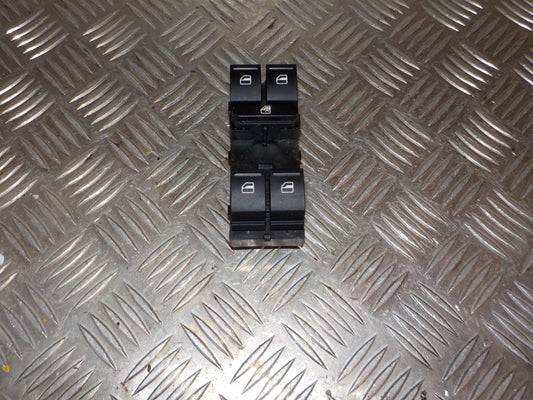 VW Polo 6R Kontakt Rudehejs Med OEM Nr. 1K4959857CREH Fra VW Ophugger