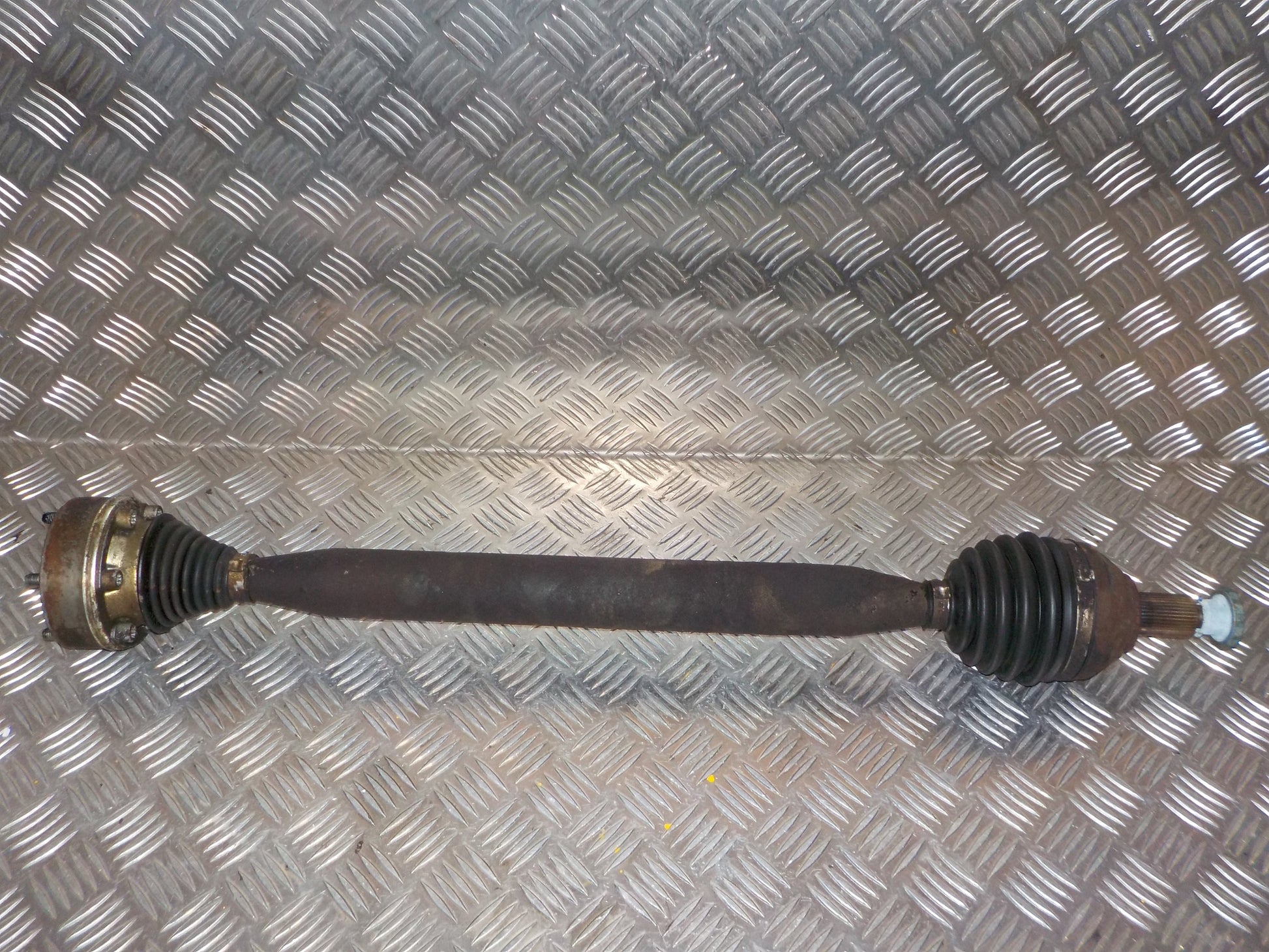 VW Polo 6R Trækaksel For H Med OEM Nr. 6R0407762K Fra VW Ophugger