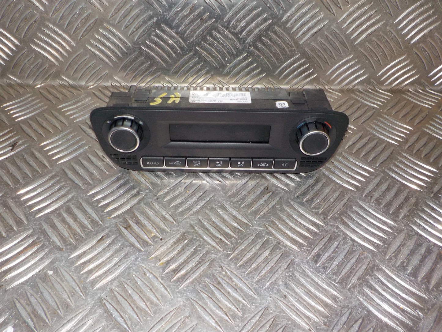 VW Polo 6R Varmeregulering Med OEM Nr. 6R0907044H Fra VW Ophugger