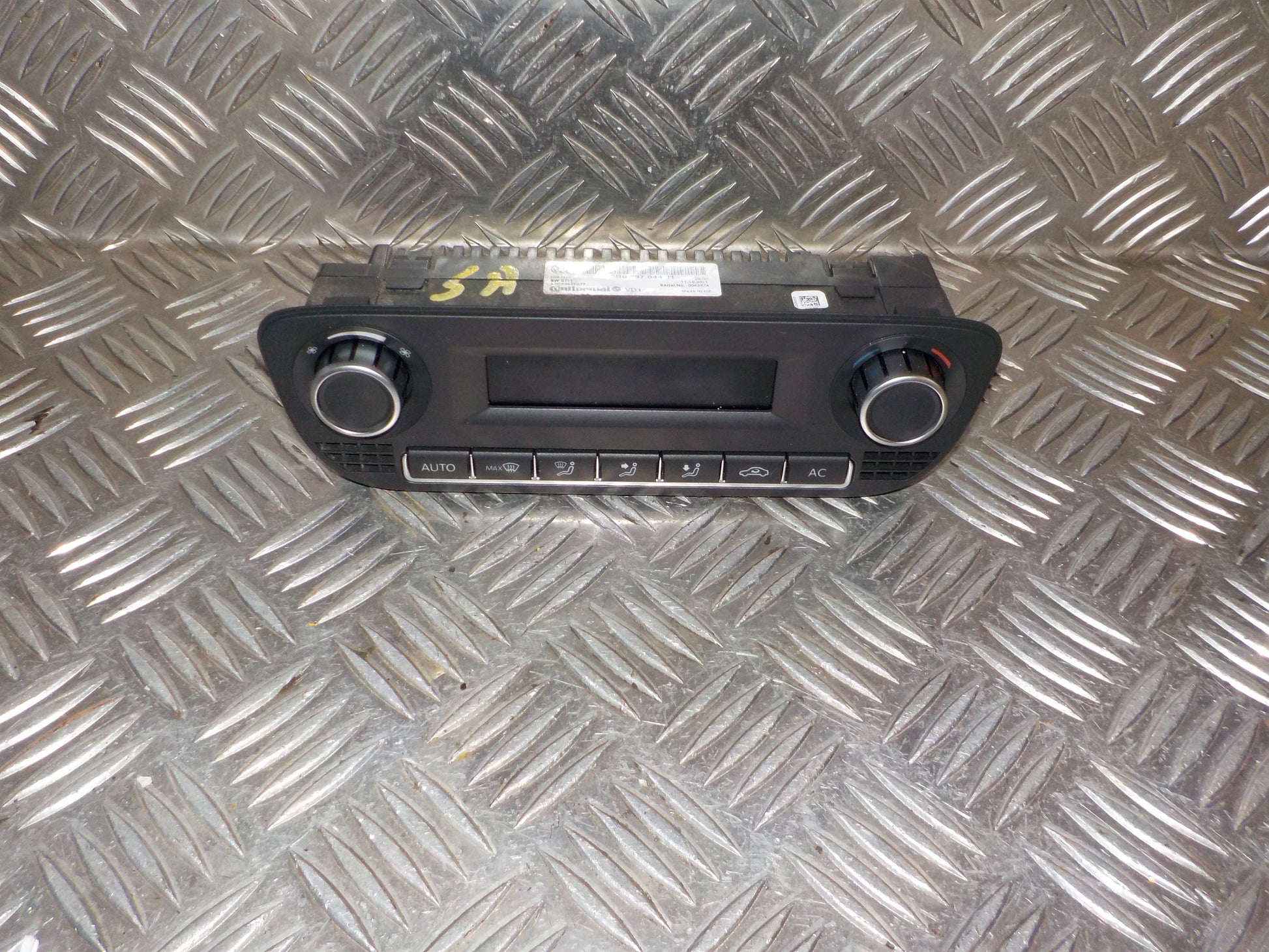 VW Polo 6R Varmeregulering Med OEM Nr. 6R0907044QWZU Fra VW Ophugger