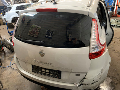 Renault Grand Scenic 3 Pluk-Selv-Bil Med OEM Nr. Ophugger Fra Renault Ophugger