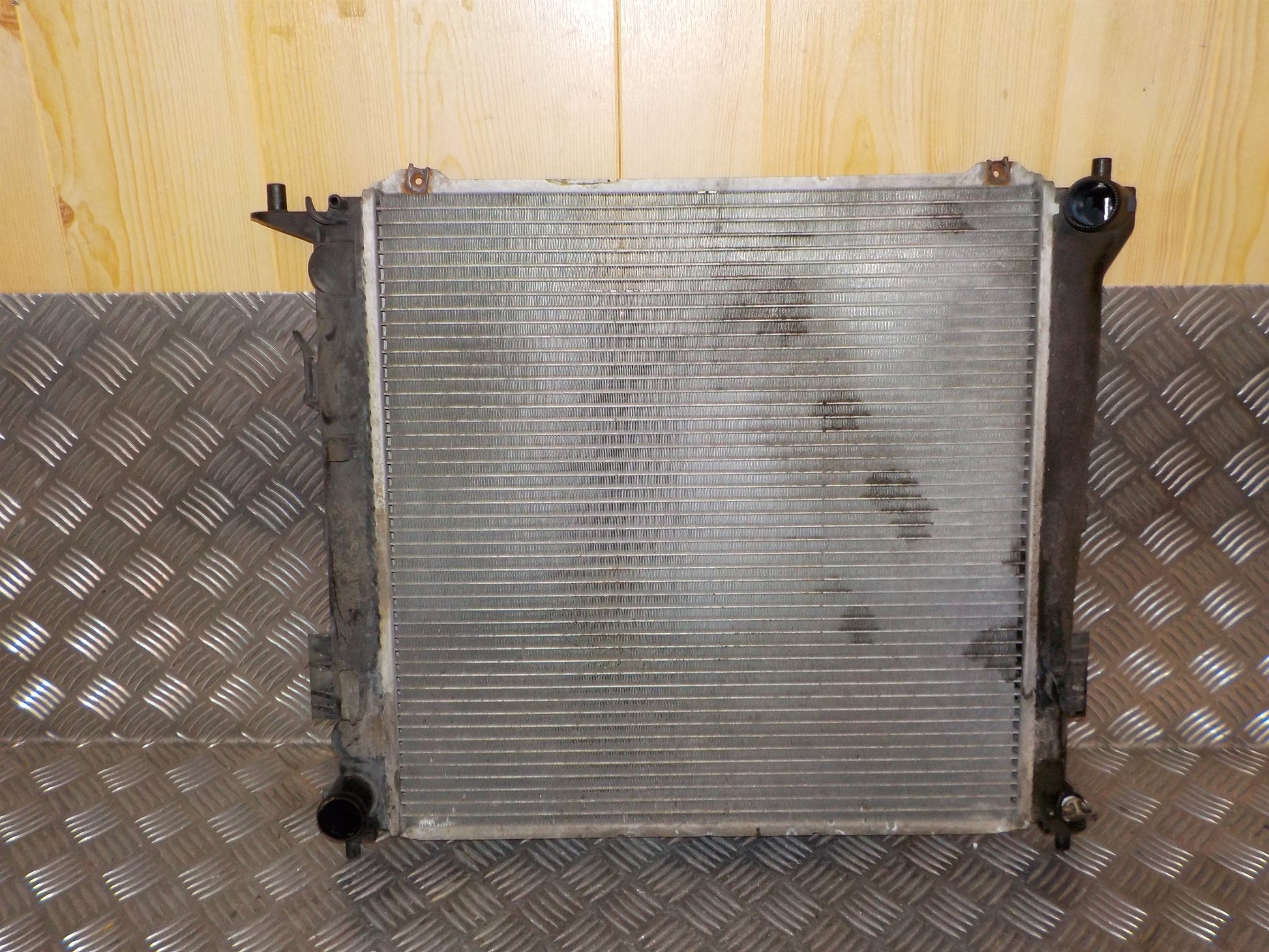 Kia Ceed Køler Med OEM Nr. 253102L600 Fra Kia Ophugger