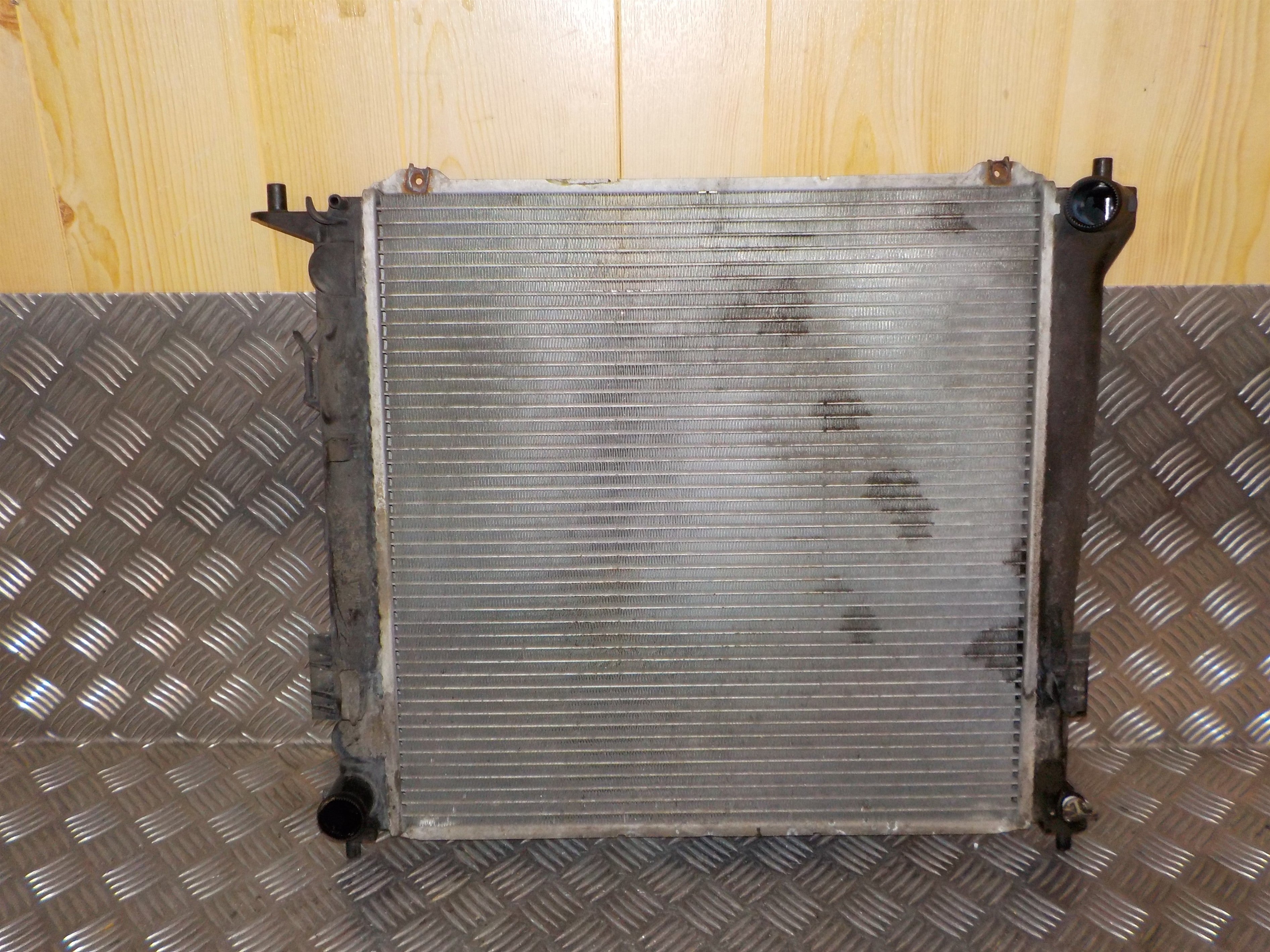 Kia Ceed Køler Med OEM Nr. 253102H600 Fra Kia Ophugger