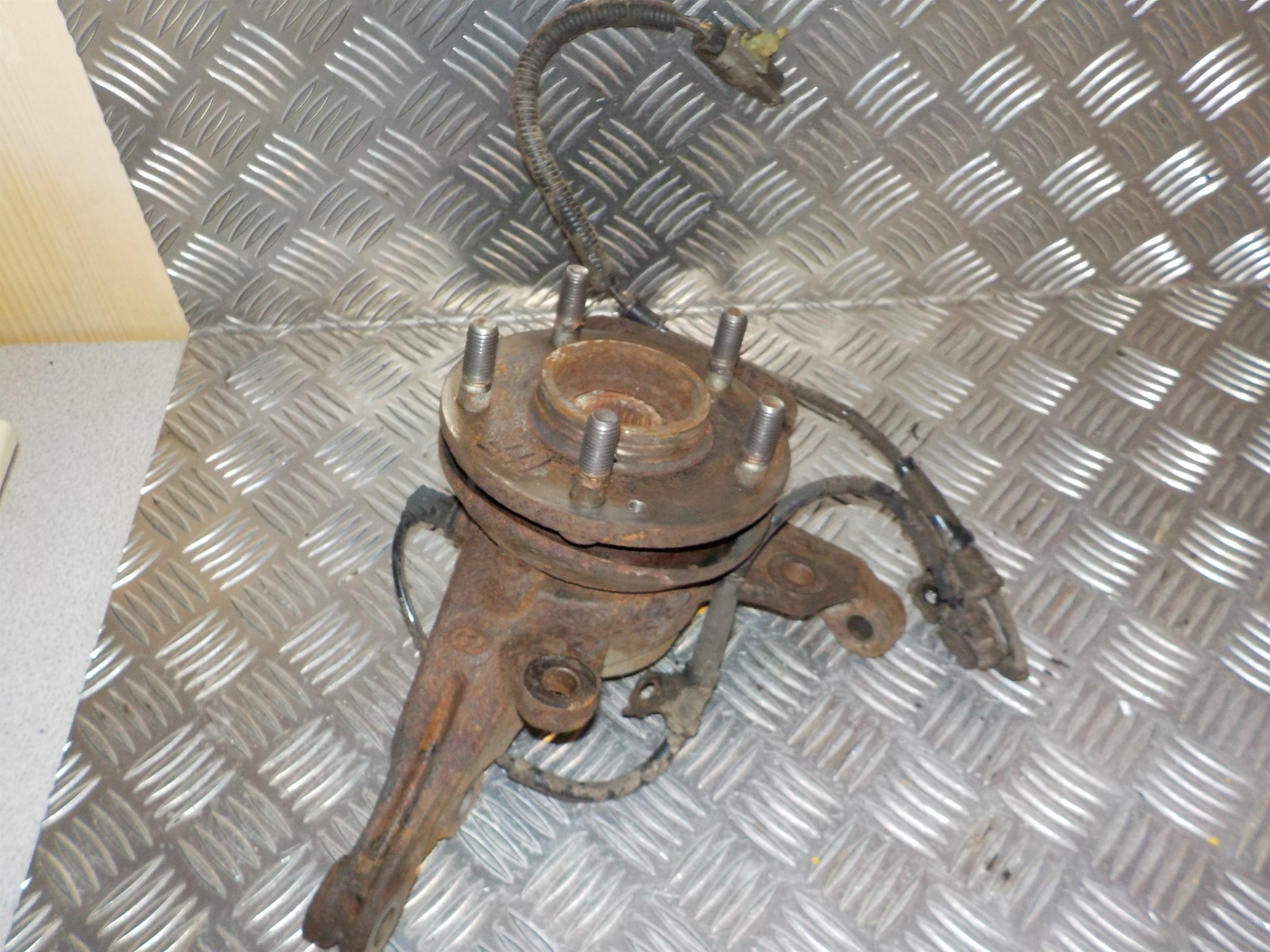 Kia Ceed Spindel For H Med OEM Nr. 517162H100 Fra Kia Ophugger