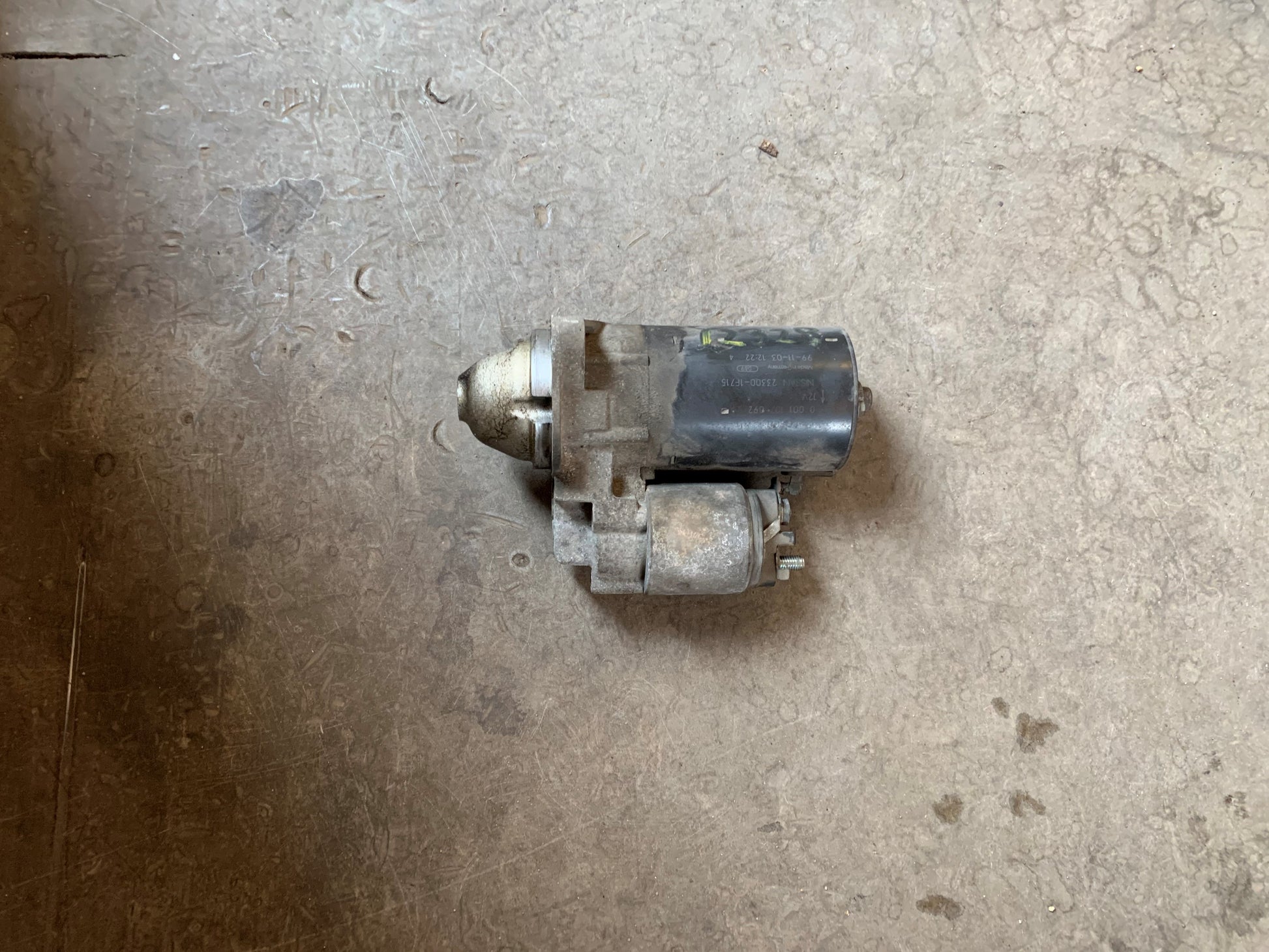 Nissan Micra K11 Starter Med OEM Nr. 233001F715 Fra Nissan Ophugger