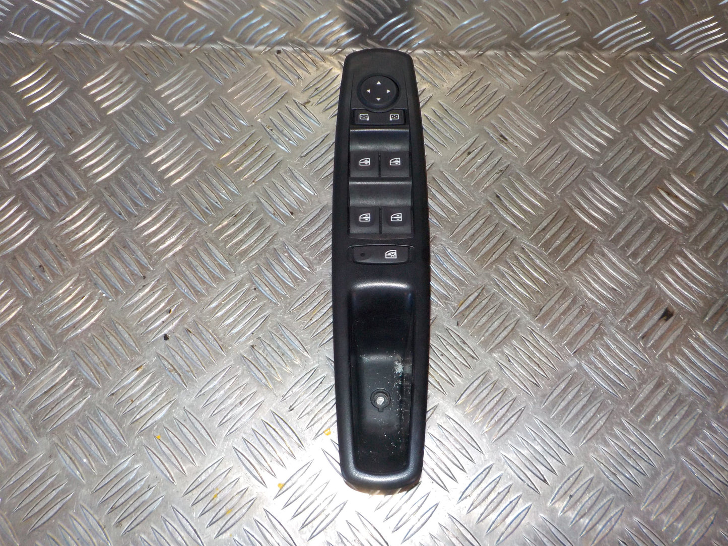 Renault Grand Scenic 3 Kontakt Rudehejs Med OEM Nr. 809610016R Fra Renault Ophugger