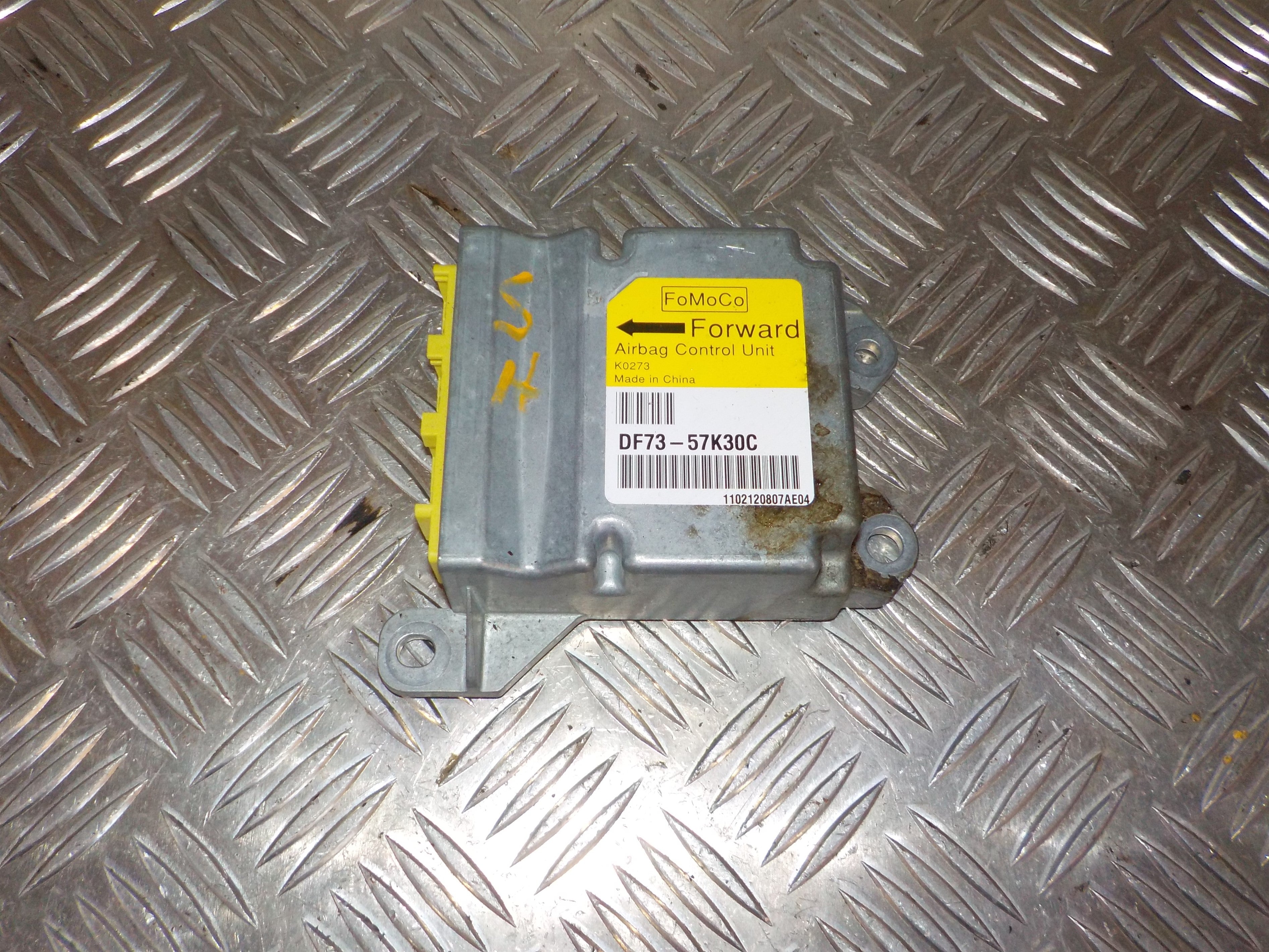Mazda 2 De Airbag Elboks Med OEM Nr. DF7357K30C Fra Mazda Ophugger