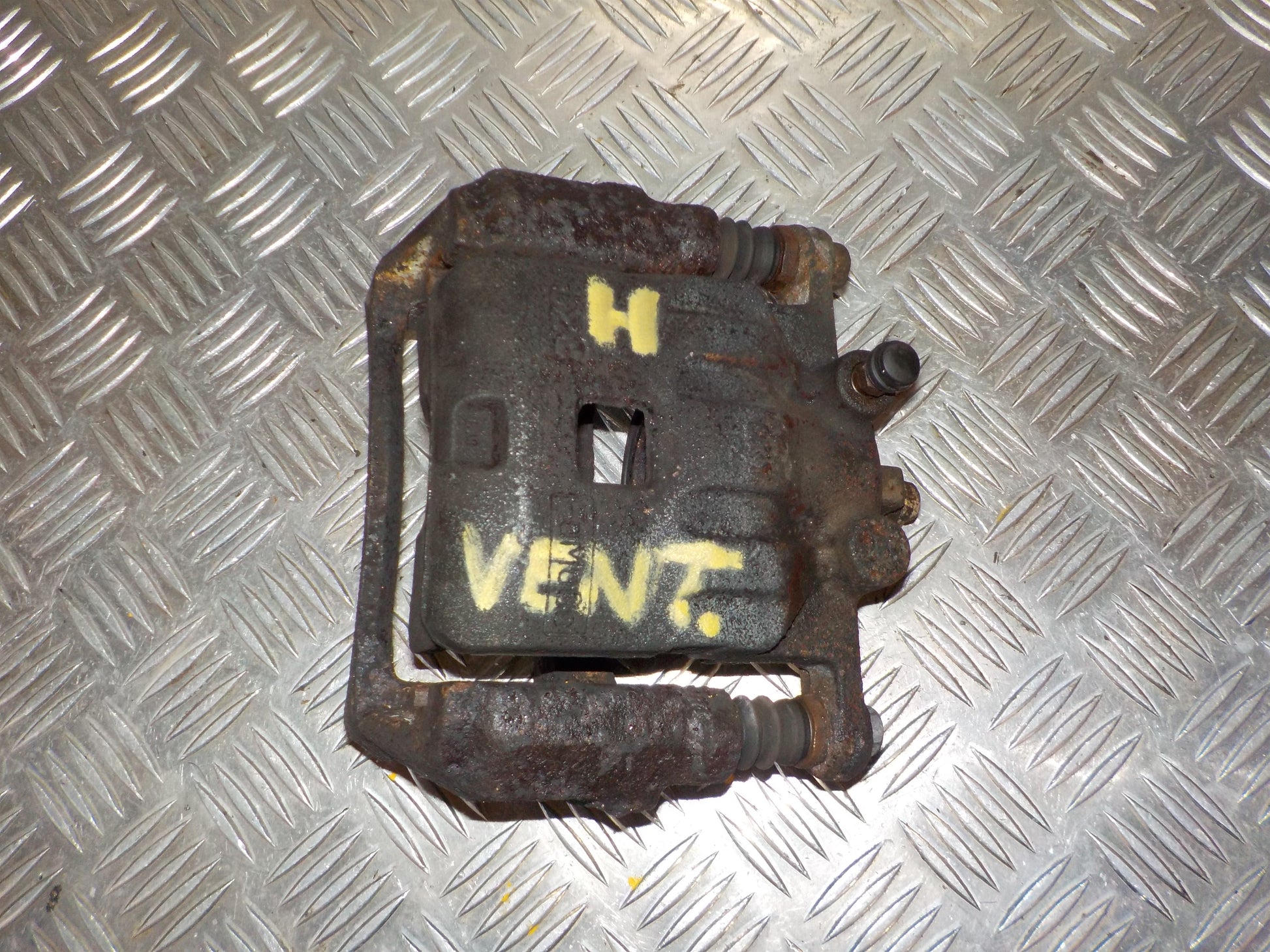 Mazda 2 DE Bremsekaliber HF Med OEM Nr. DFZ13398Z Fra Mazda Ophugger