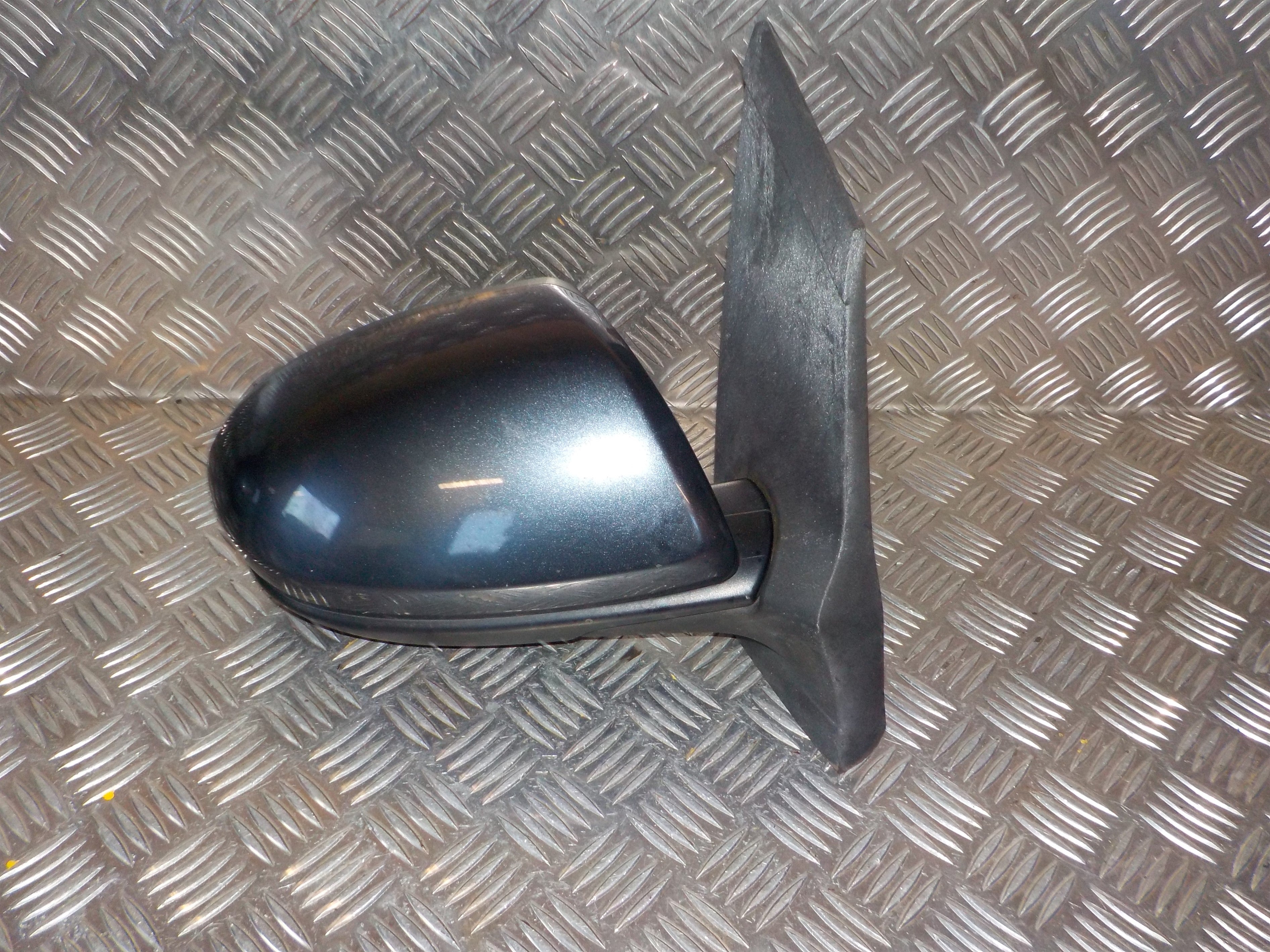Mazda 2 De Sidespejl Med OEM Nr. DF7469120D Fra Mazda Ophugger
