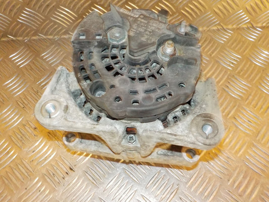 Opel Astra G Generator Med OEM Nr. 0124425020 Fra Opel Ophugger