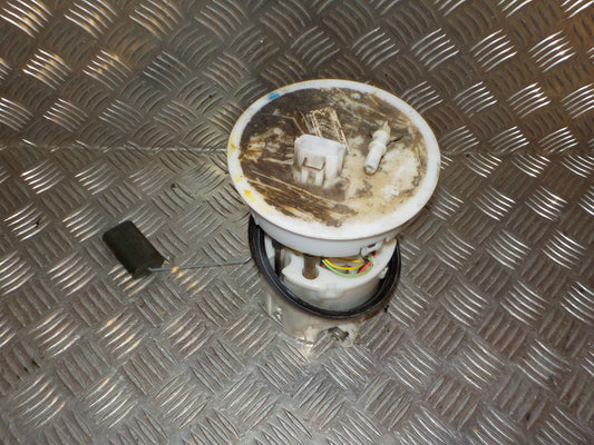 Mazda 2 DE Benz/Brændstofpumpe El Med OEM Nr. ZJ381335XB Fra Mazda Ophugger